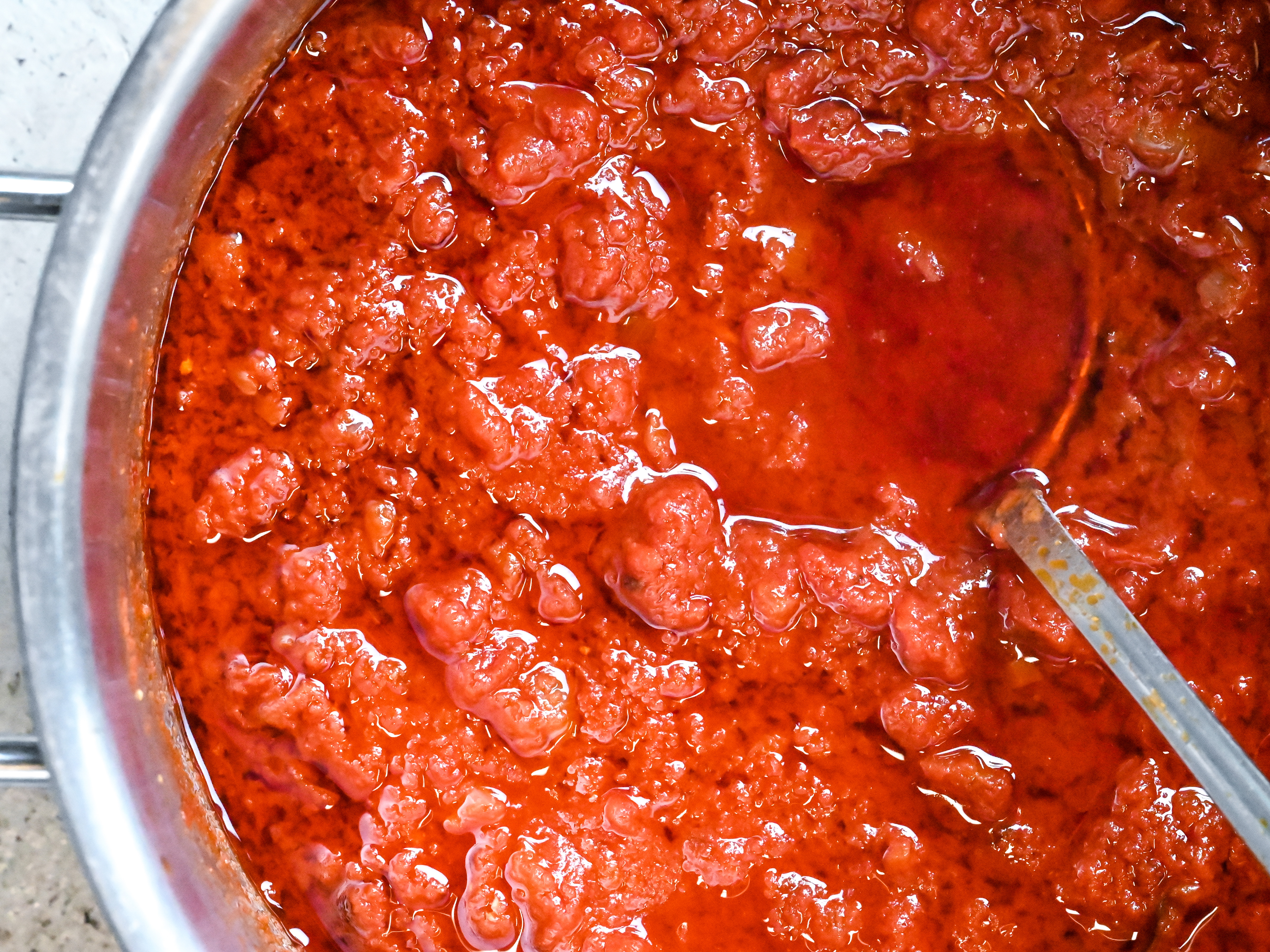 Schritt 3: Den fertigen Sugo abschmecken.