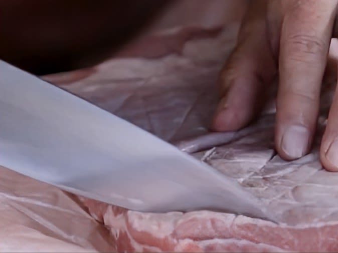 Schritt 1:  Vorbereitung und Anbraten der Kalbsbrust