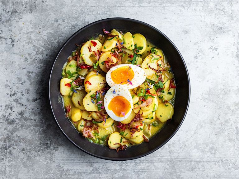 Schritt 3: Kartoffelsalat anrichten Schritt 3: Kartoffelsalat anrichten