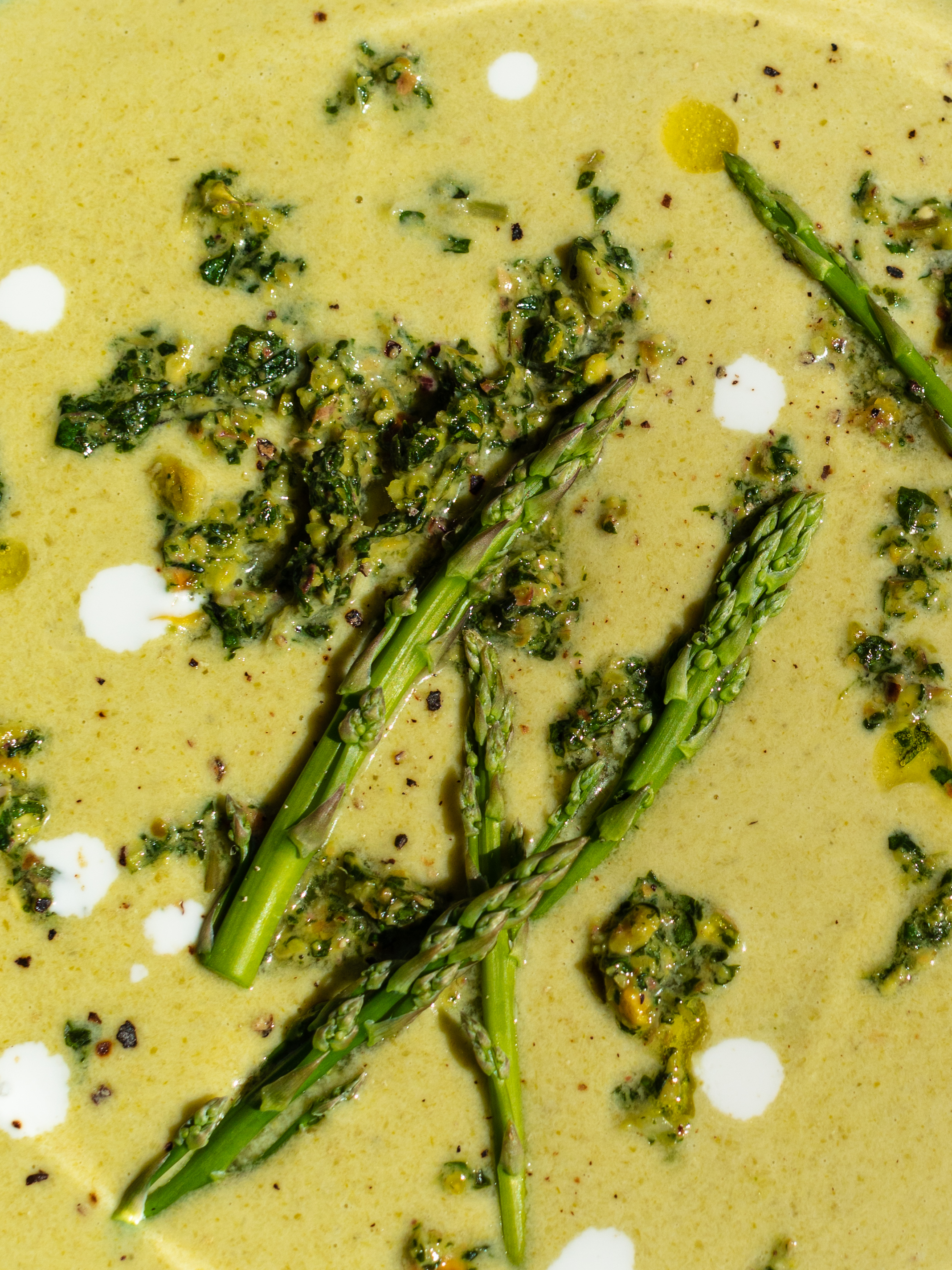 Spargel-Suppe mit Pistazien-Gremolata Rezept 5
