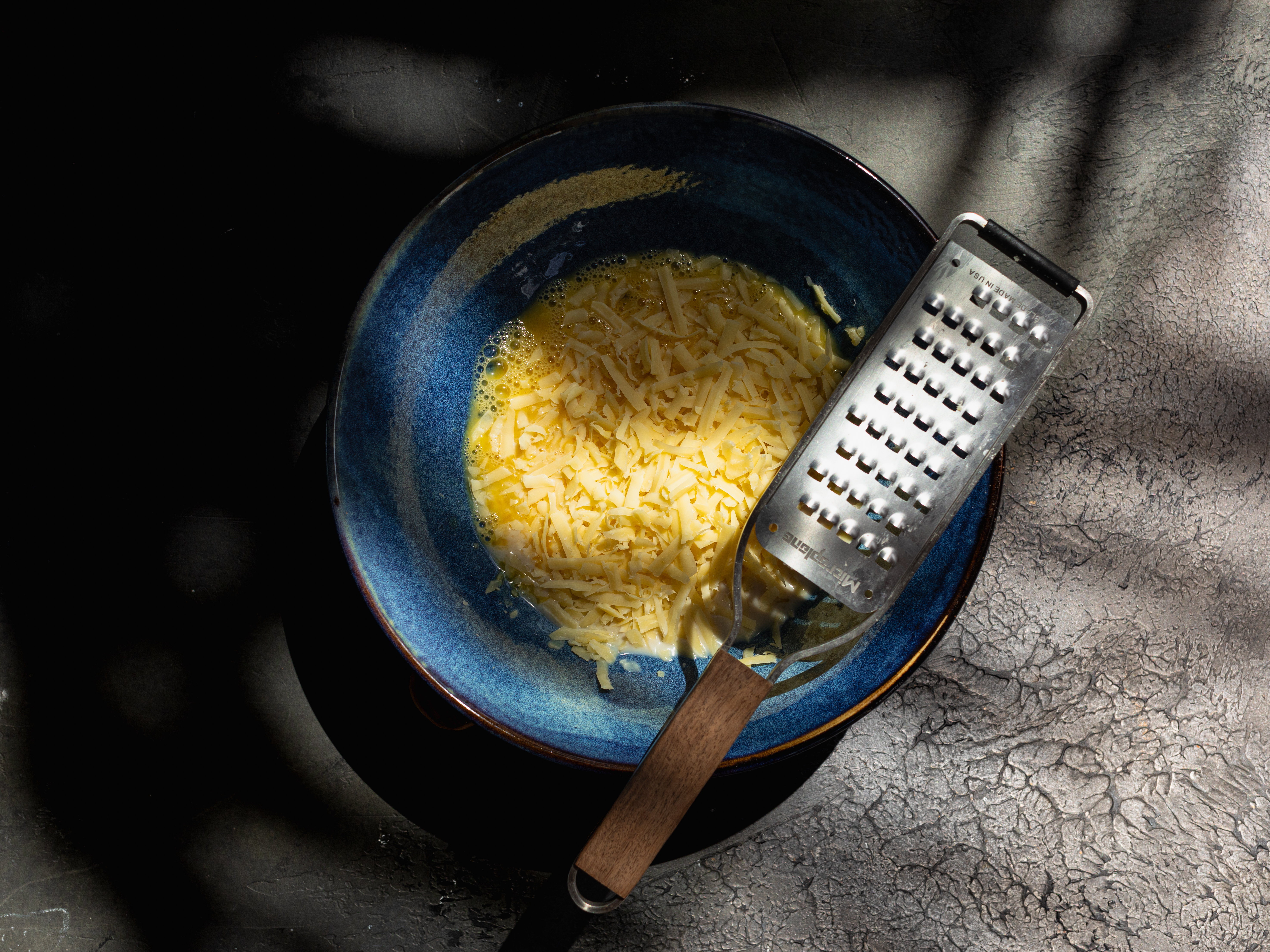 Schritt 3: Teig für Kartoffel-Lauch-Muffins zubereiten  