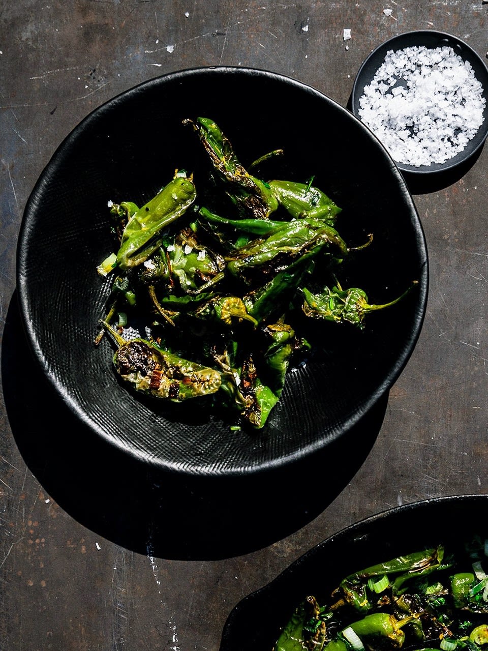 Pimientos de Padrón mit Zwiebeln und Zitronen Rezept 2