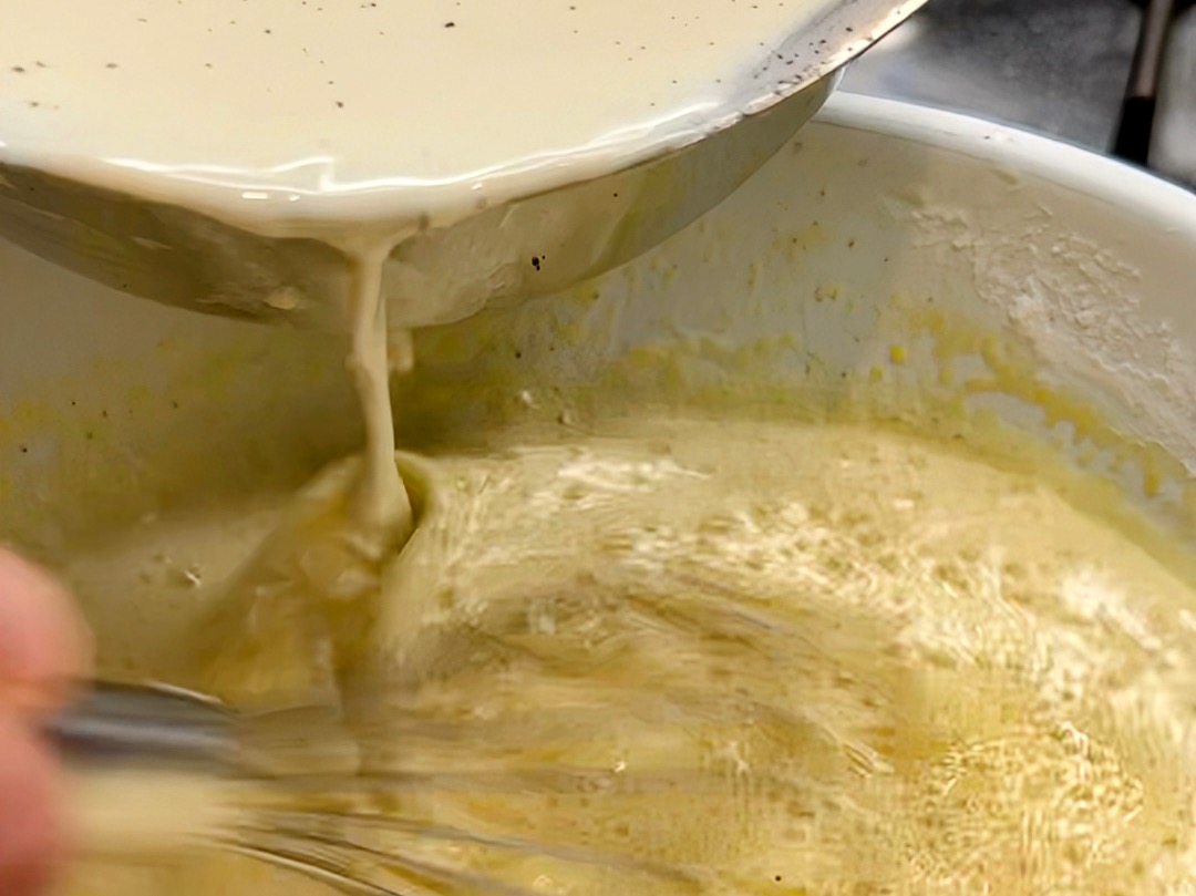 Schritt 2: Cremefüllung für Torta della Nonna zubereiten und kühlen