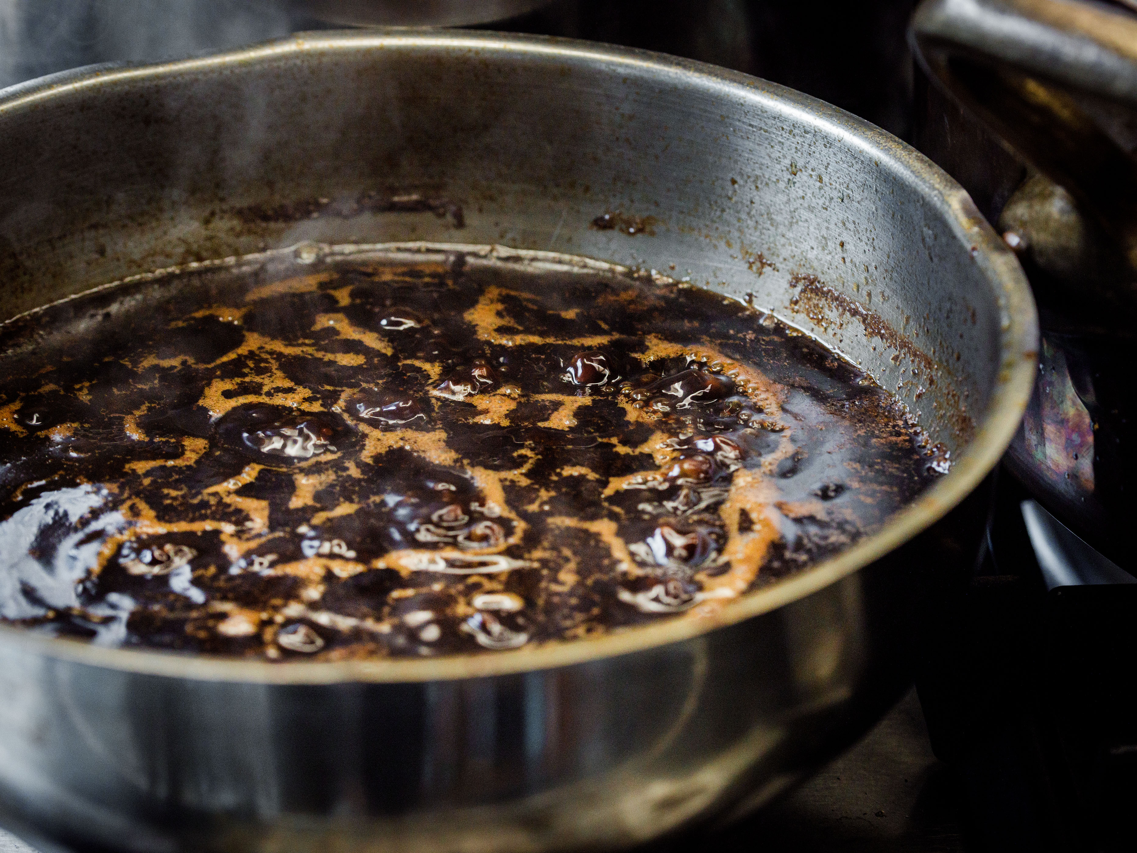 Schritt 3: Absieben und zur Essenz einkochen 