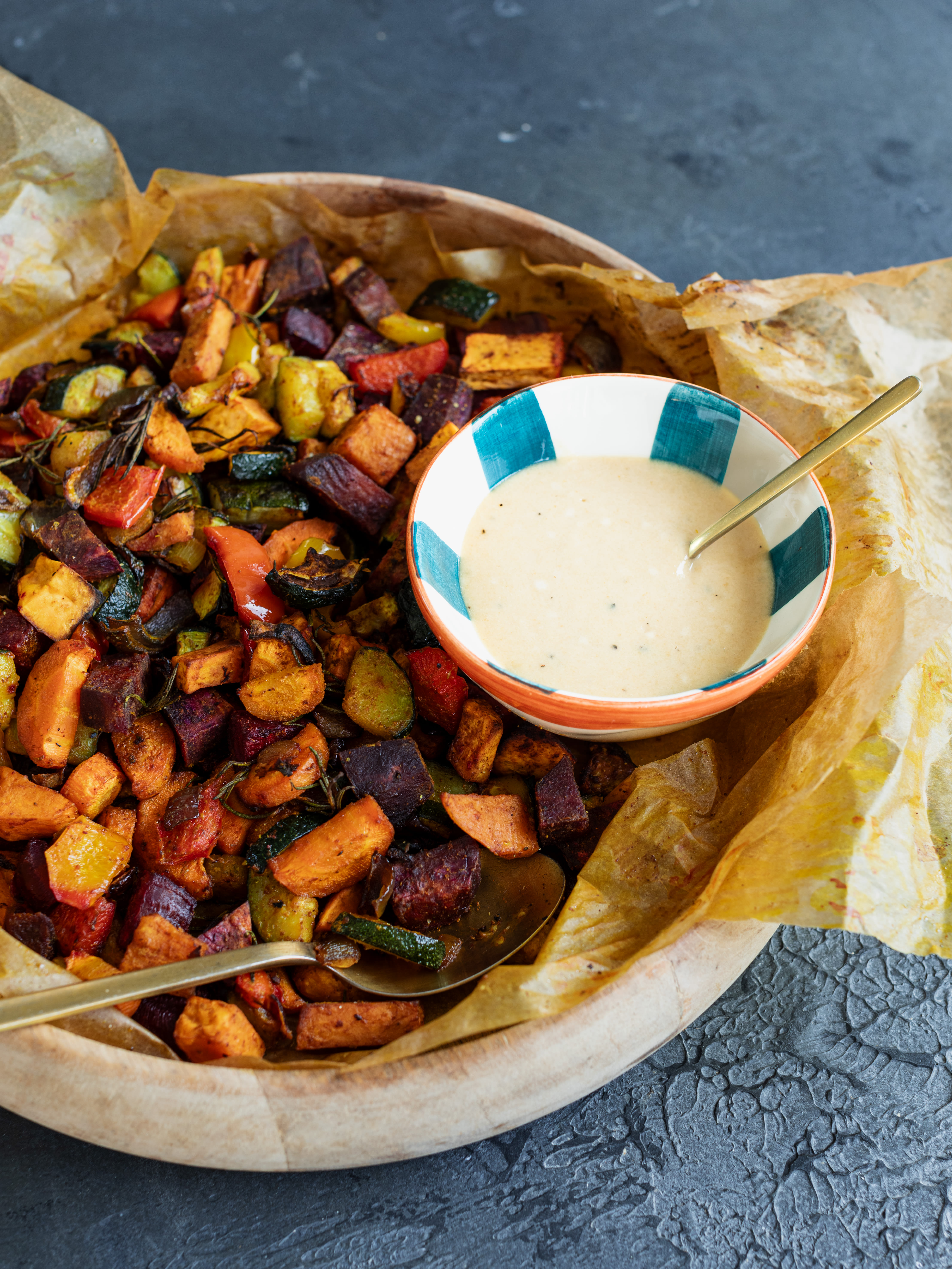 Ofengemüse mit Kurkuma und Zitronen-Tahini-Dressing Rezept 4