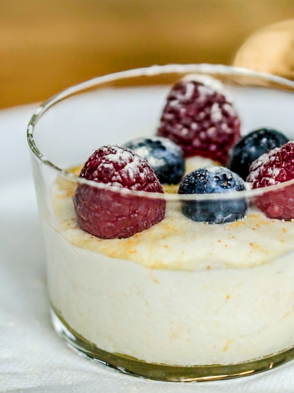 Cremige Zitronen-Mousse Rezept