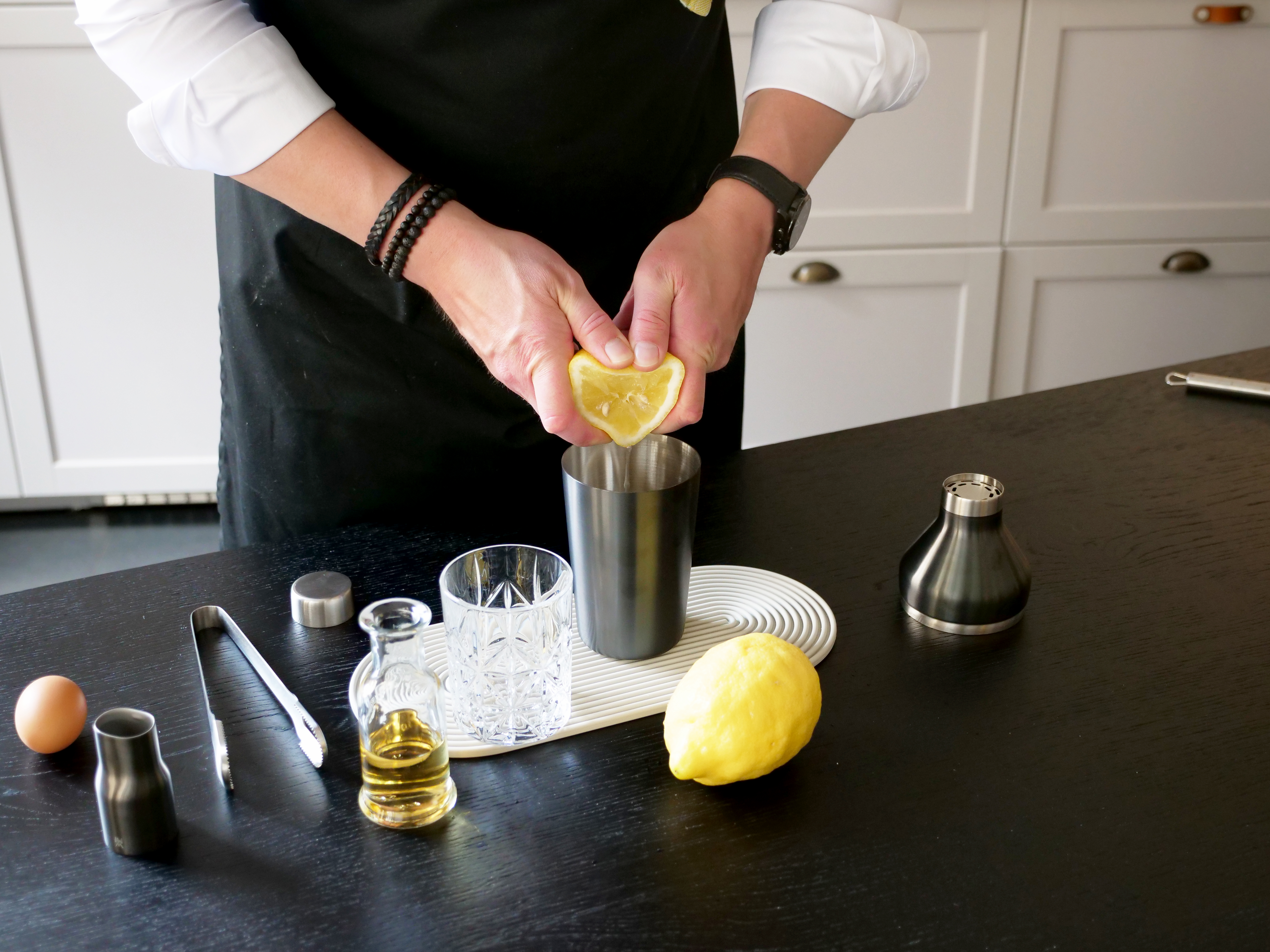 Schritt 1: Zutaten in Shaker geben