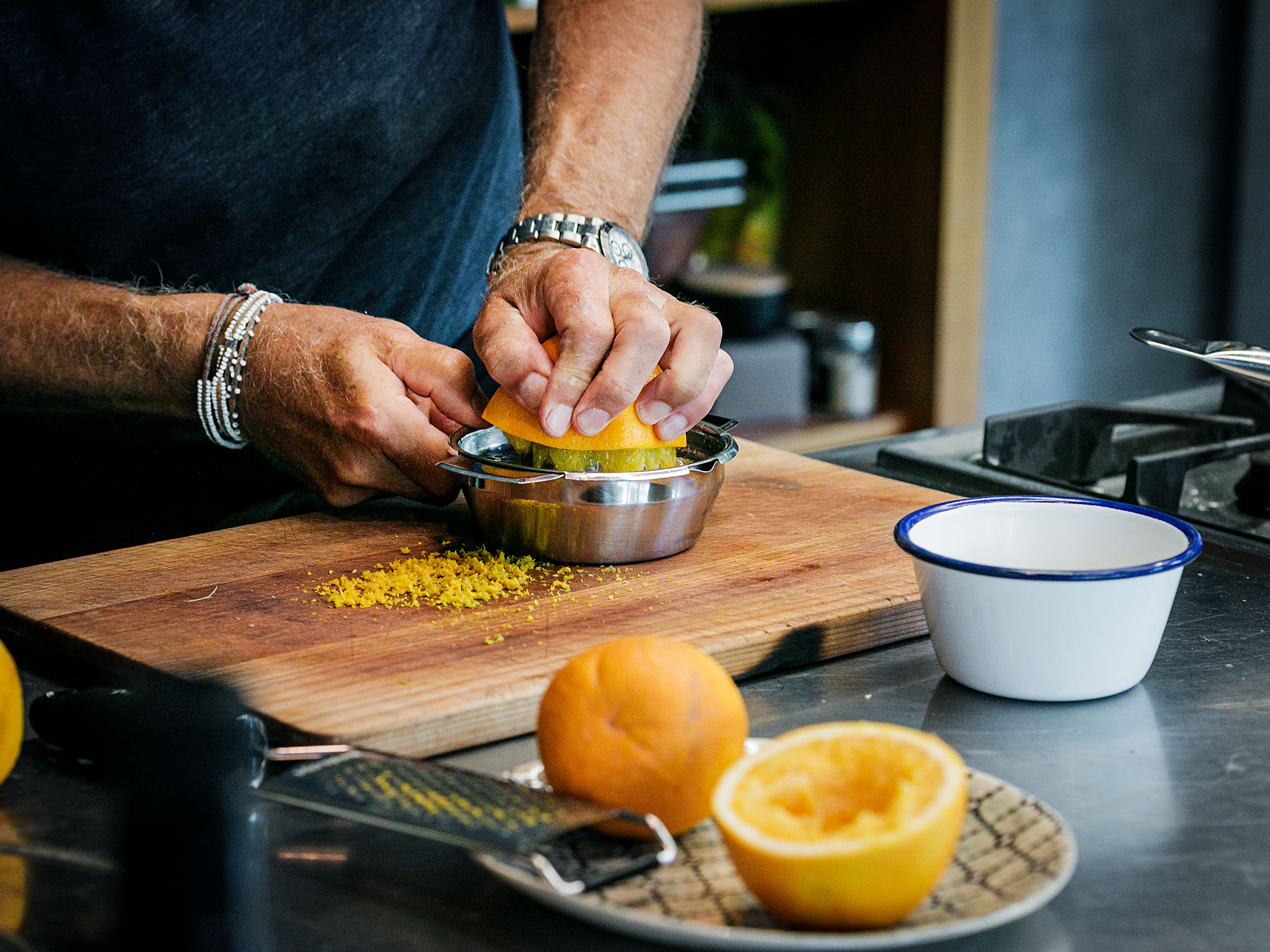 Schritt 1: Den Orangensaft vorbereiten