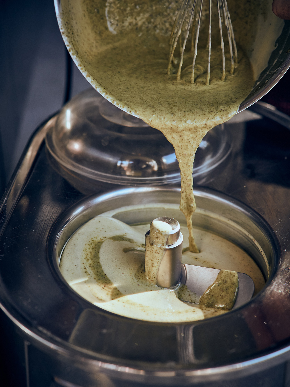 Pistazienglace mit Basilikum Rezept