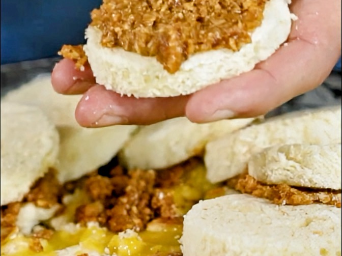 Schritt 3: Brioche für den Brot-und-Butter-Pudding vorbereiten