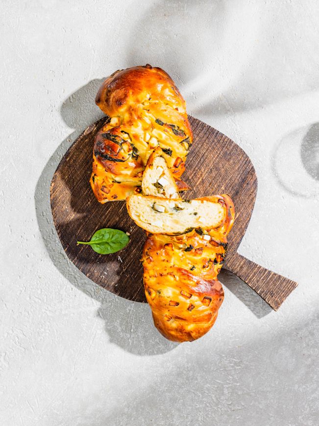 Zopf mit Fetakäse und Spinat Rezept Zopf mit Fetakäse und Spinat Rezept