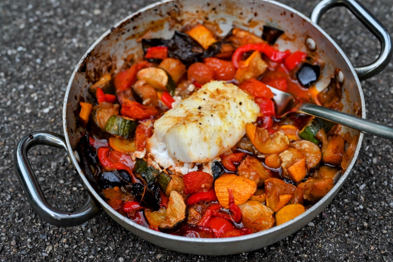 Schritt 2 :Kabeljau hinzufügen und im Ofen garen