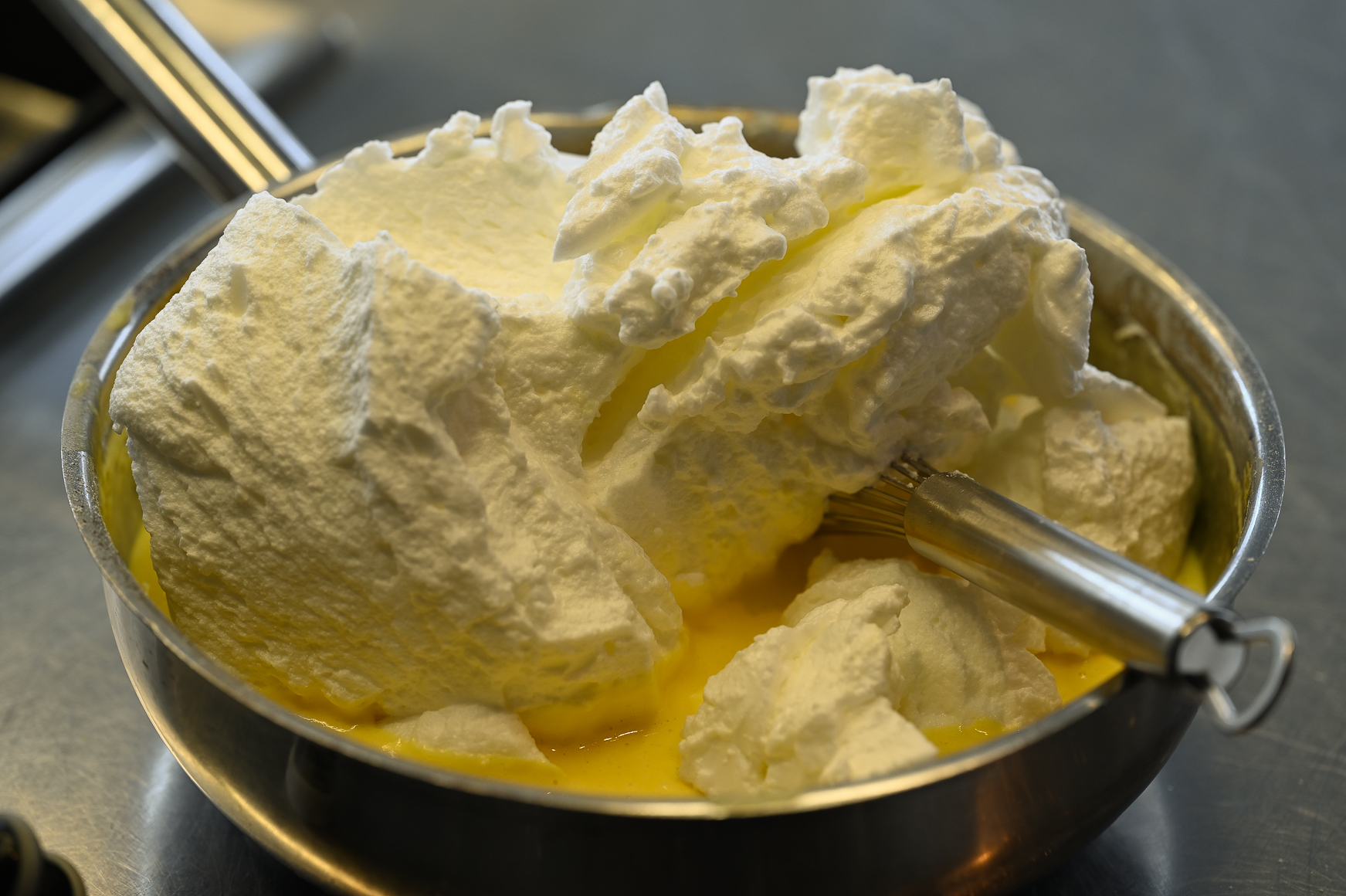 Schritt 2: Cheesecake-Füllung für Japanischen Cheesecake zubereiten 