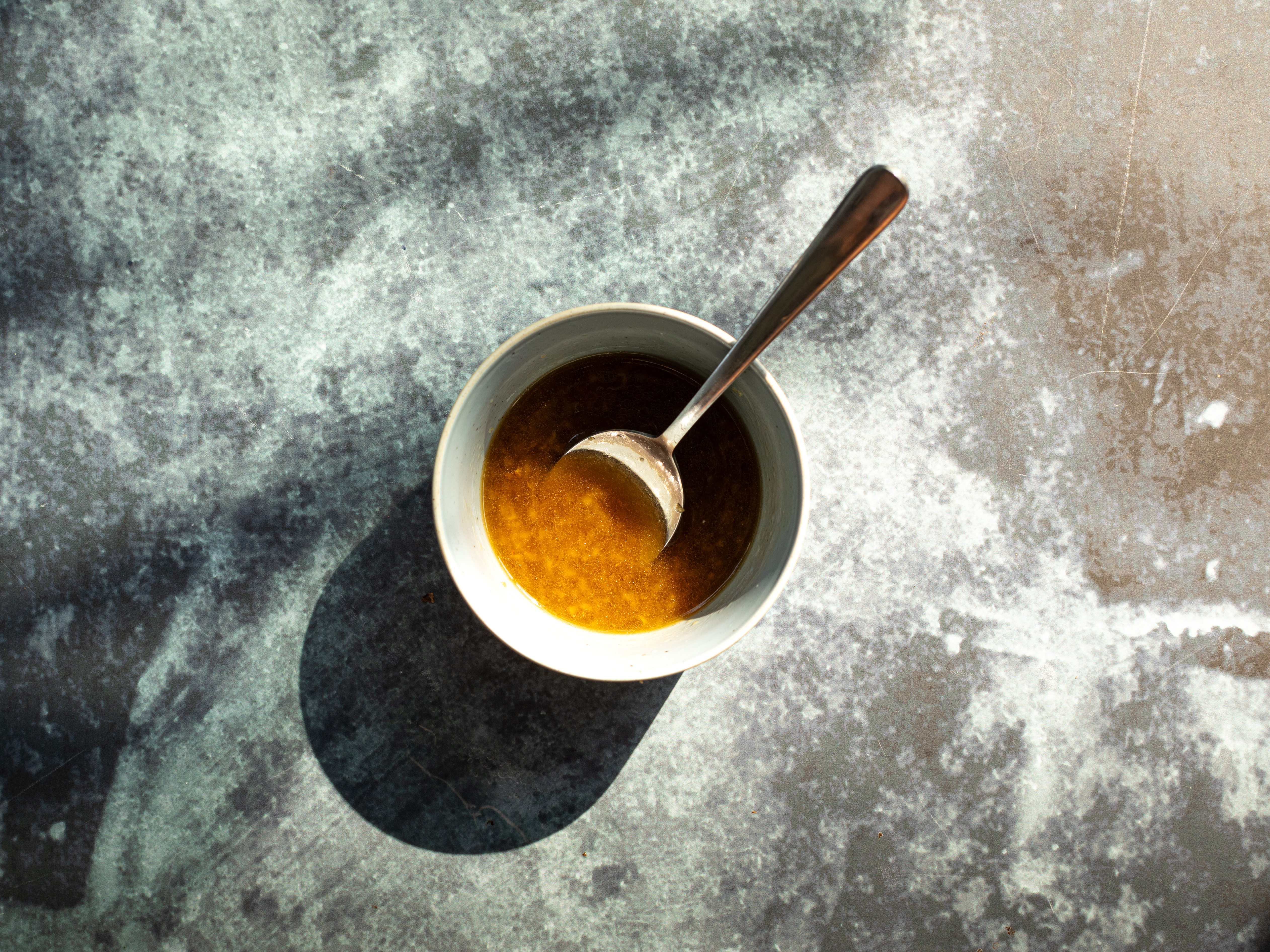 Schritt 2: Dressing für Asiatischen Rotkohl-Salat zubereiten 