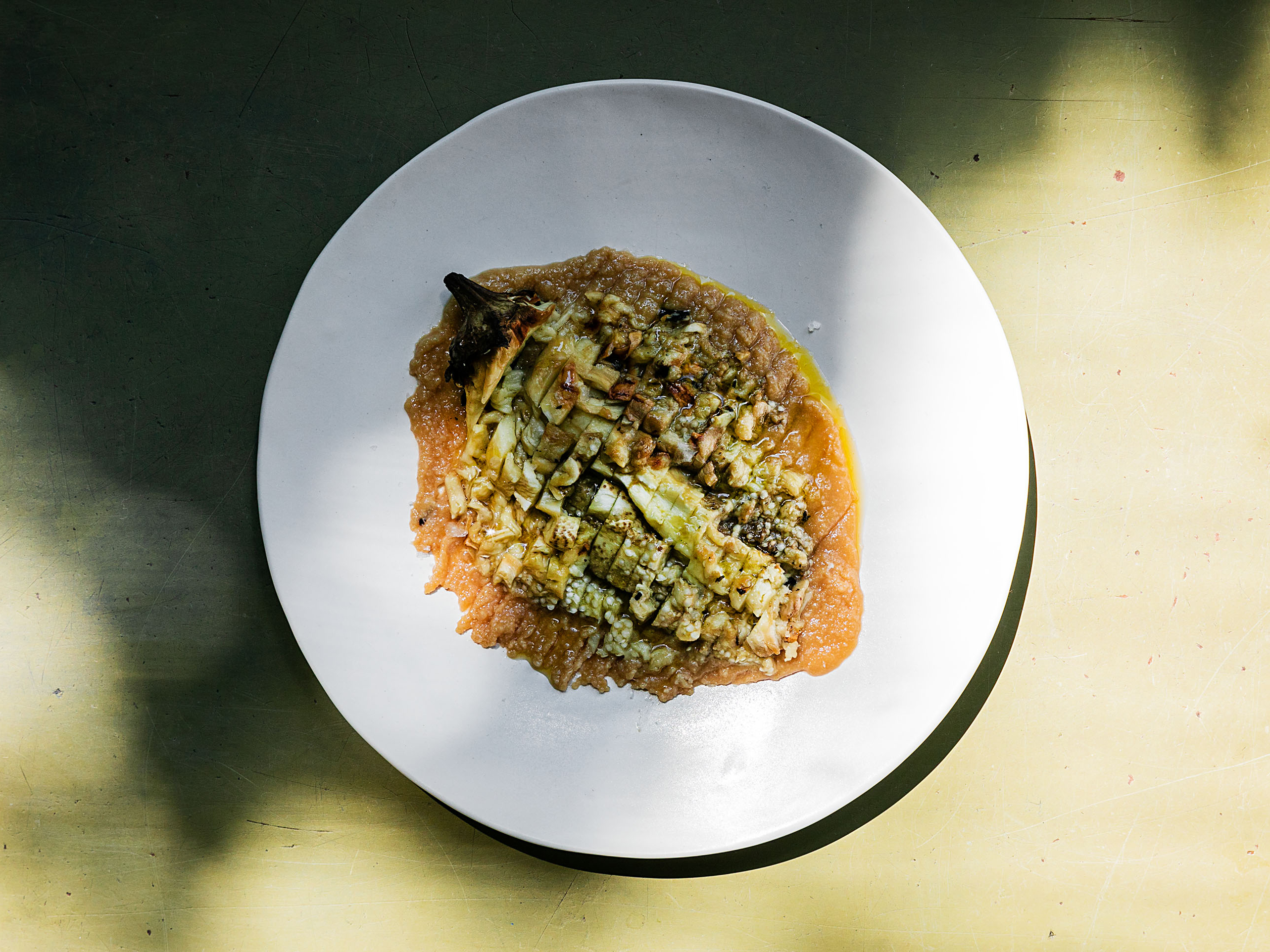 Schritt 3: Mit Salz und schwarzem Pfeffer abschmecken und mit Öl beträufeln