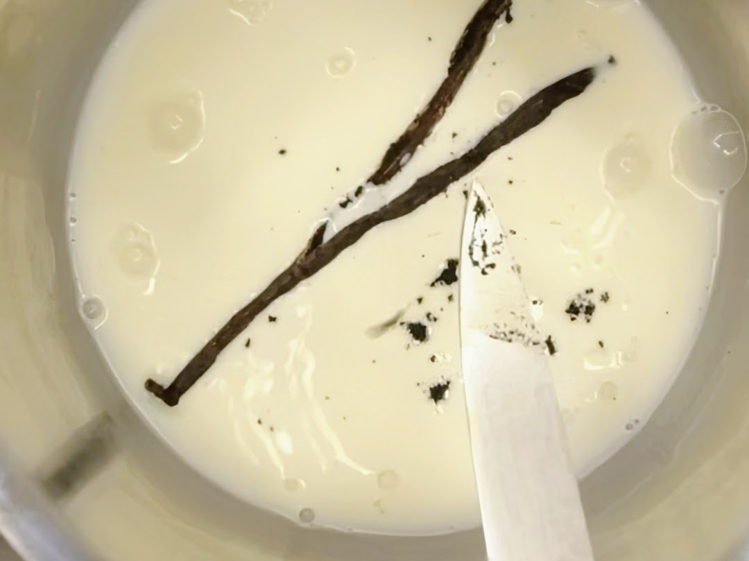 Schritt 1: Crème pâtissière für Galette des Roi zubereiten 