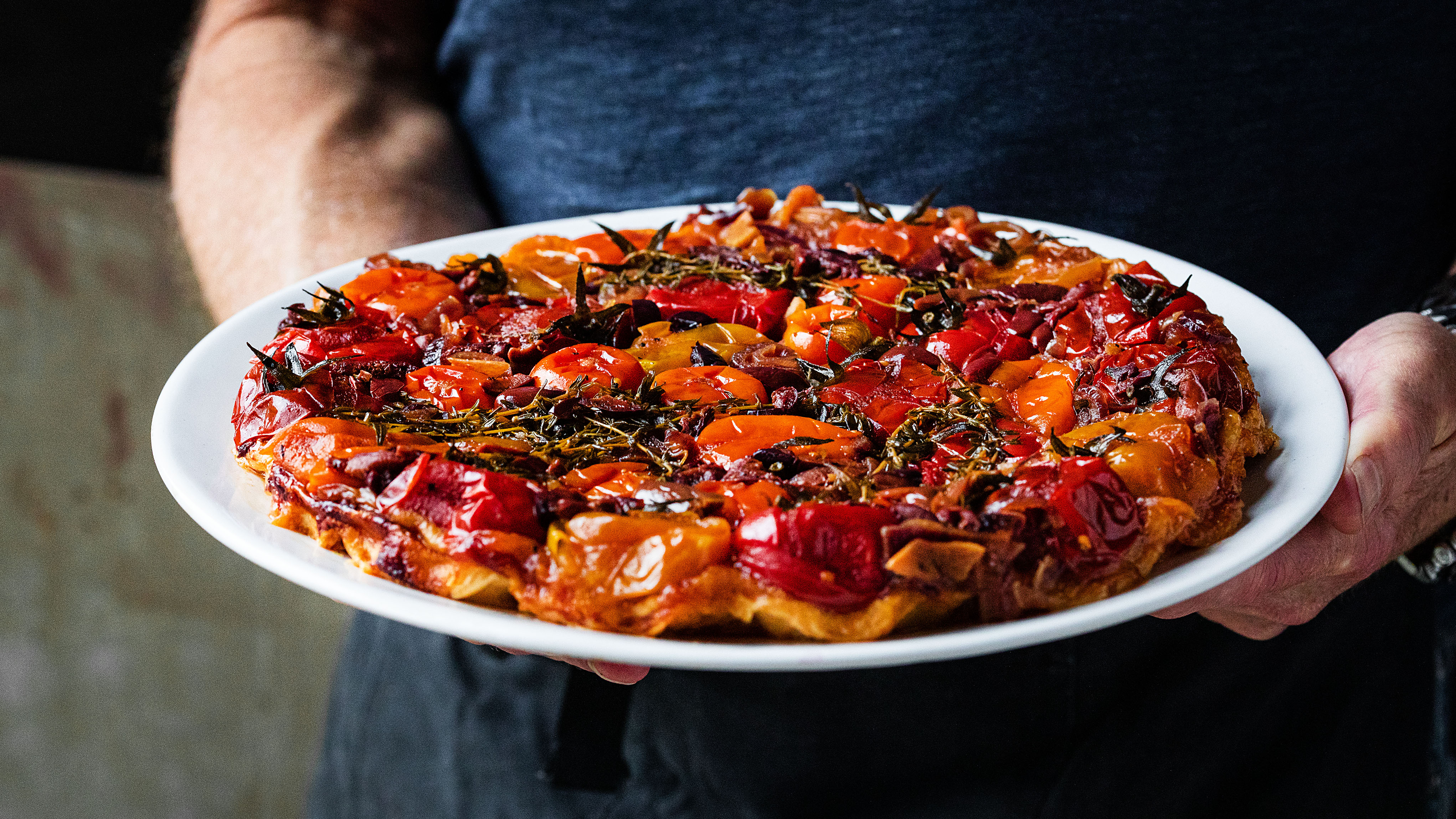 Schritt 4: Karamellisierte Tomaten-Tarte-Tatin backen und stürzen