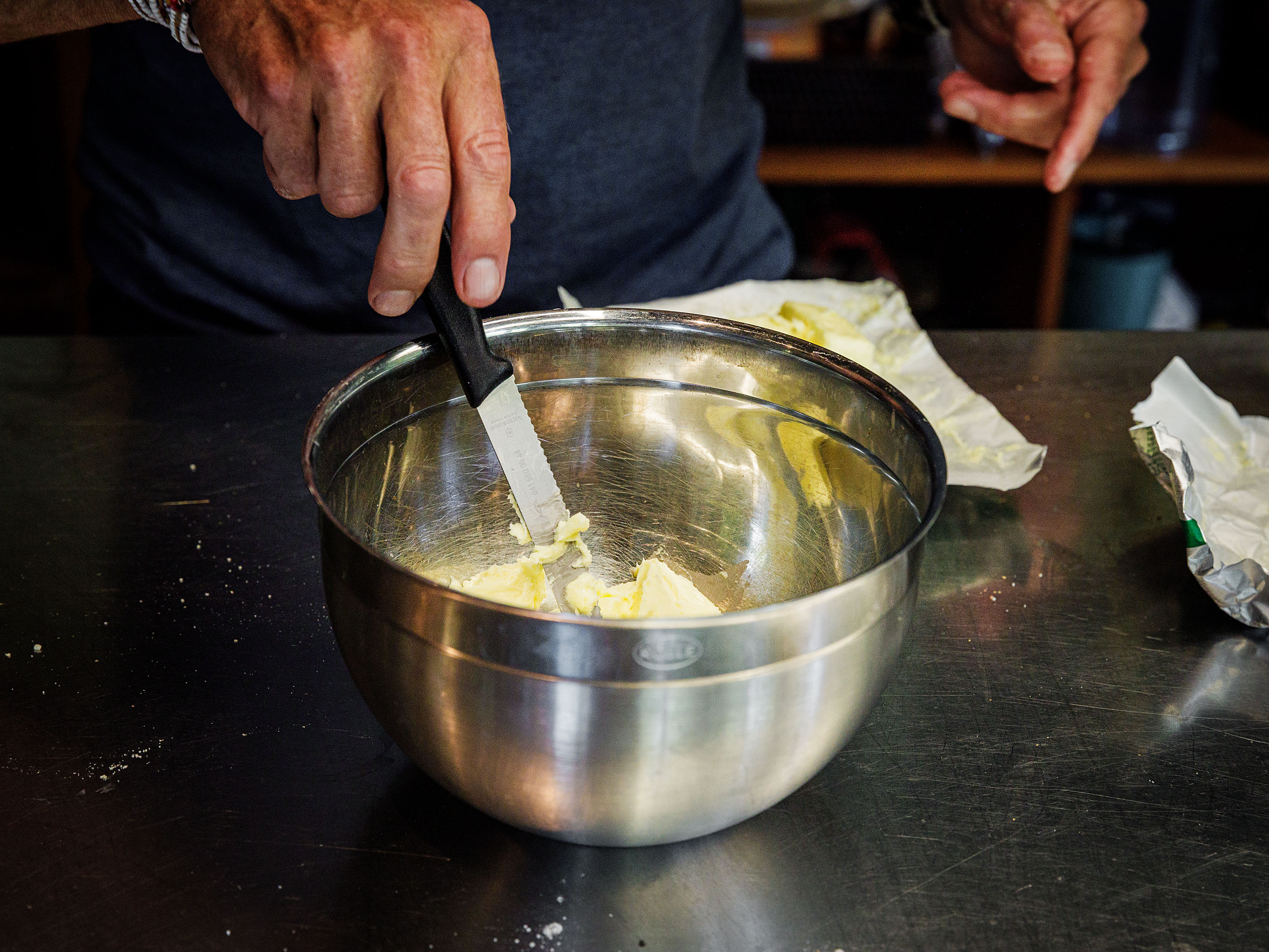 Schritt 2: Frangipane für Erdbeertarte mit Frangipani und Pistazien zubereiten 