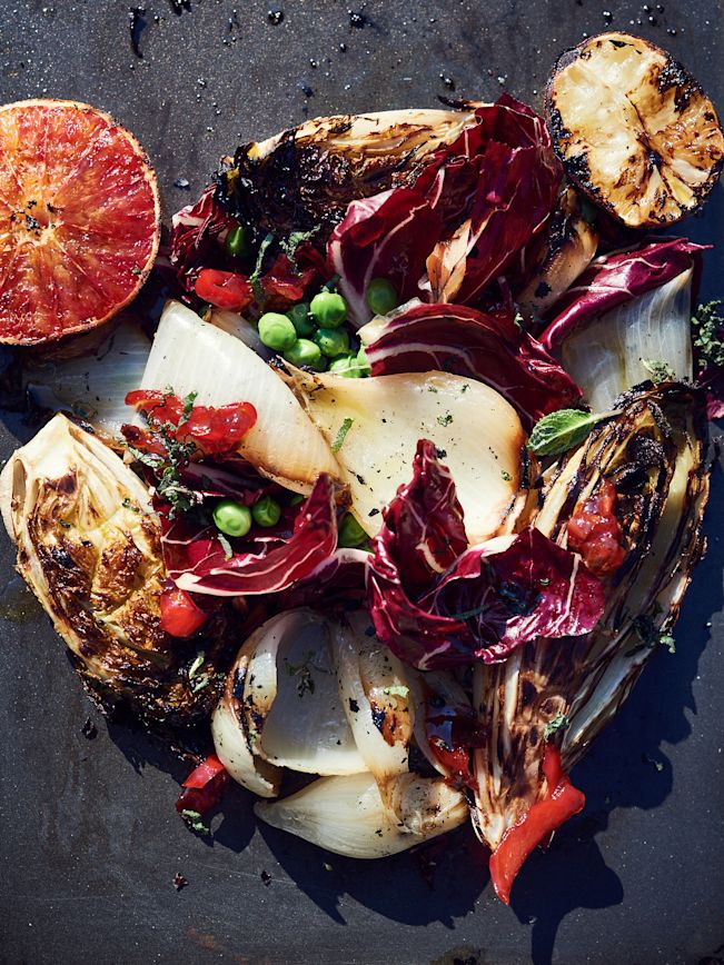 Glutgerösteter Zwiebelsalat mit Orangen und Limette Rezept Glutgerösteter Zwiebelsalat mit Orangen und Limette Rezept
