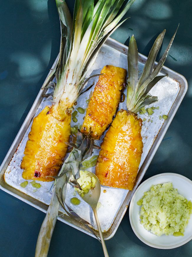 Grillierte Ananas mit Ingwer und Thai-Basilikum-Sorbet  Rezept Grillierte Ananas mit Ingwer und Thai-Basilikum-Sorbet  Rezept