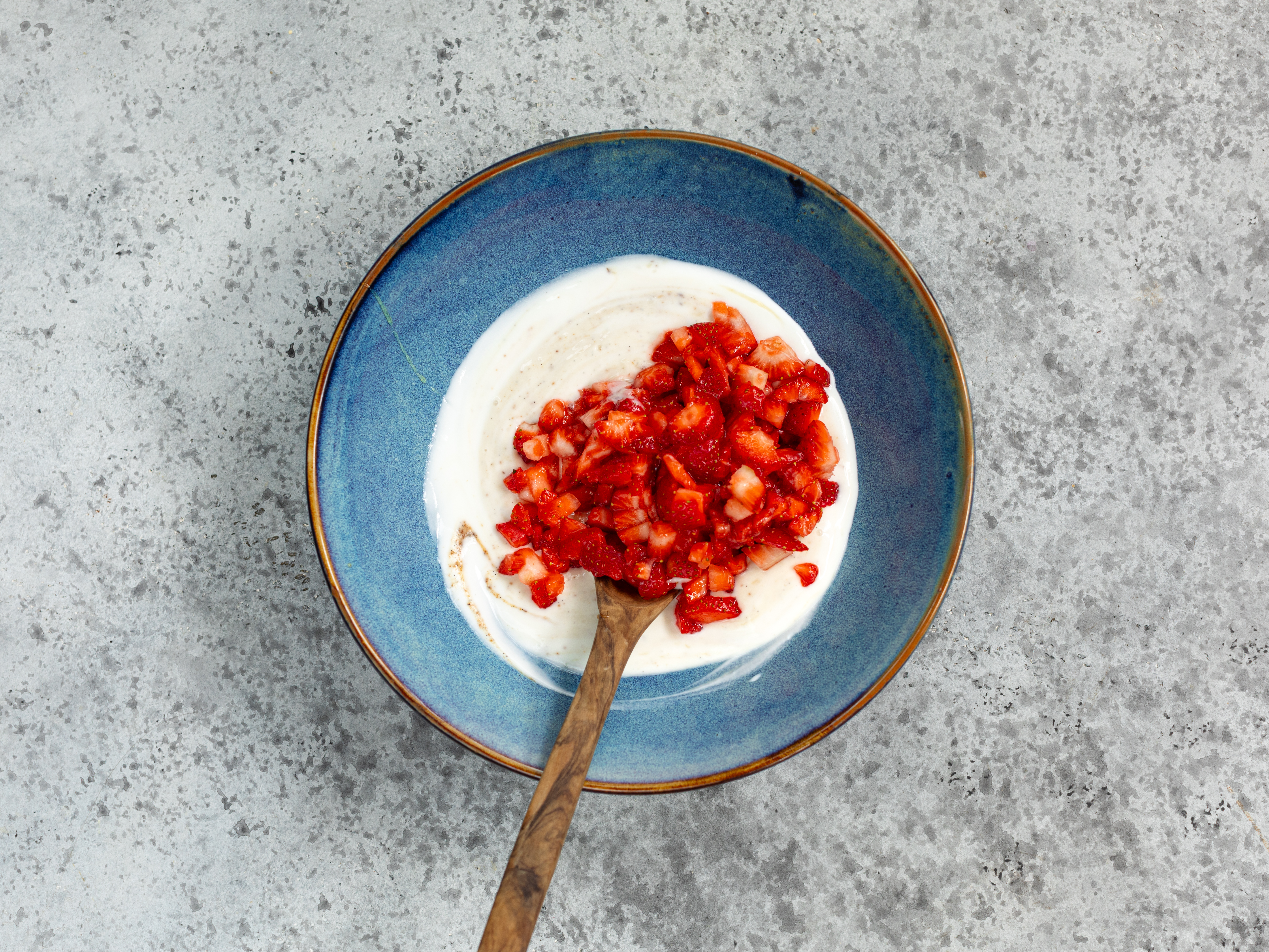 Schritt 1: Joghurt-Mischung für Joghurt Cluster mit Beeren vorbereiten 