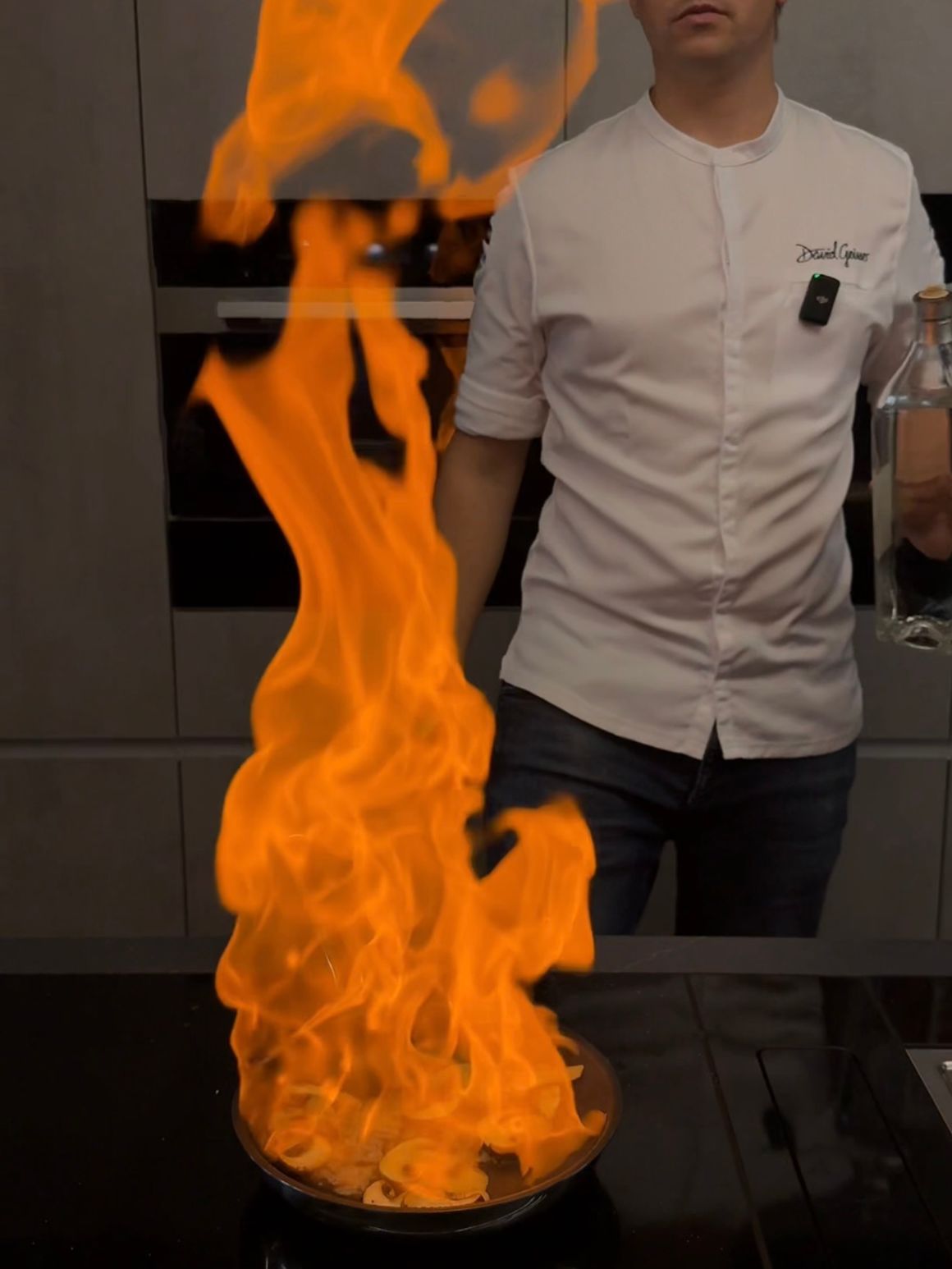 Kitchen Hack Flambieren Teaser Flammen Kitchen Hack Flambieren Teaser Flammen