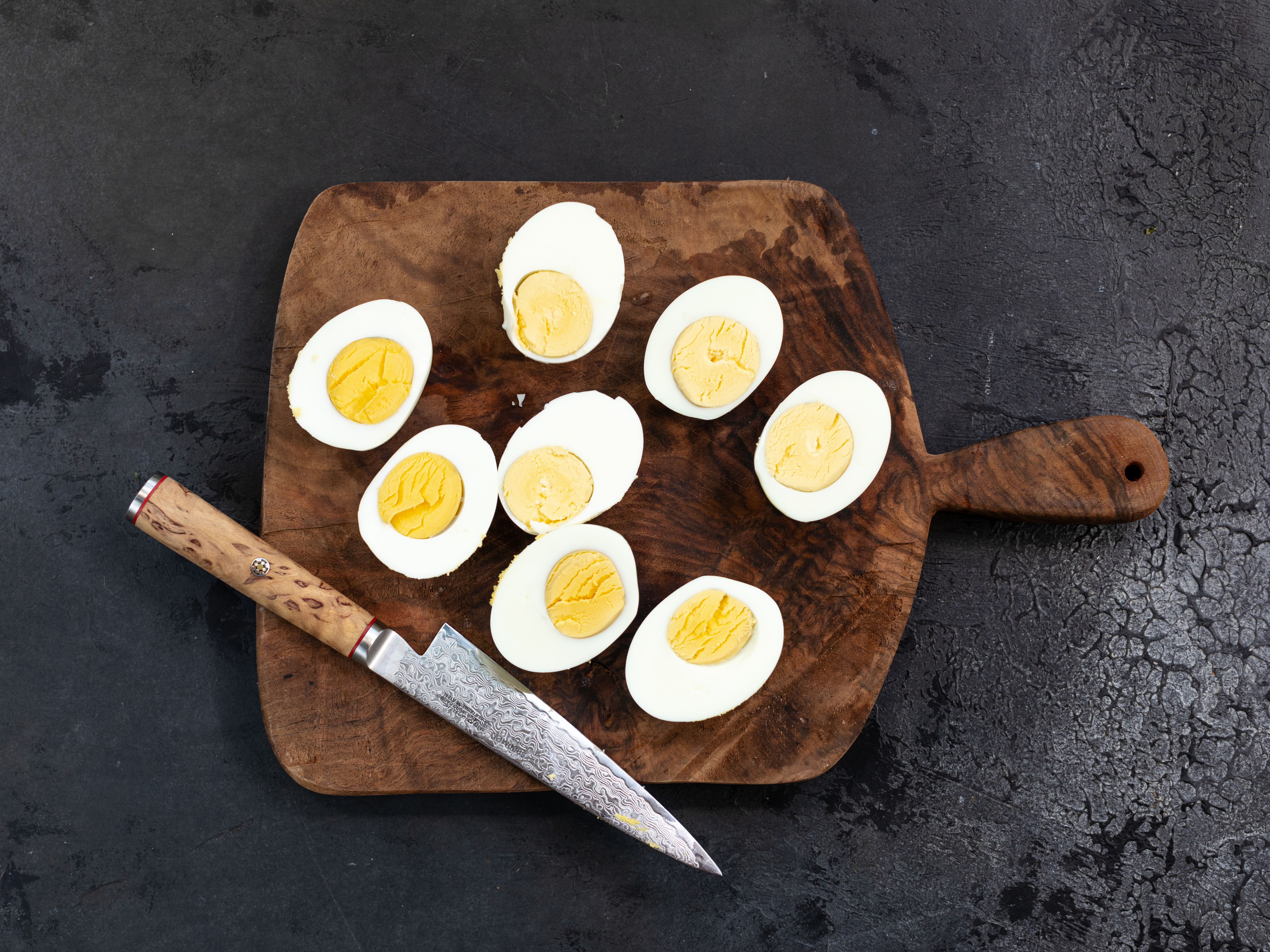 Schritt 3: Eier für Gefüllte Eier mit Guacamole vorbereiten 