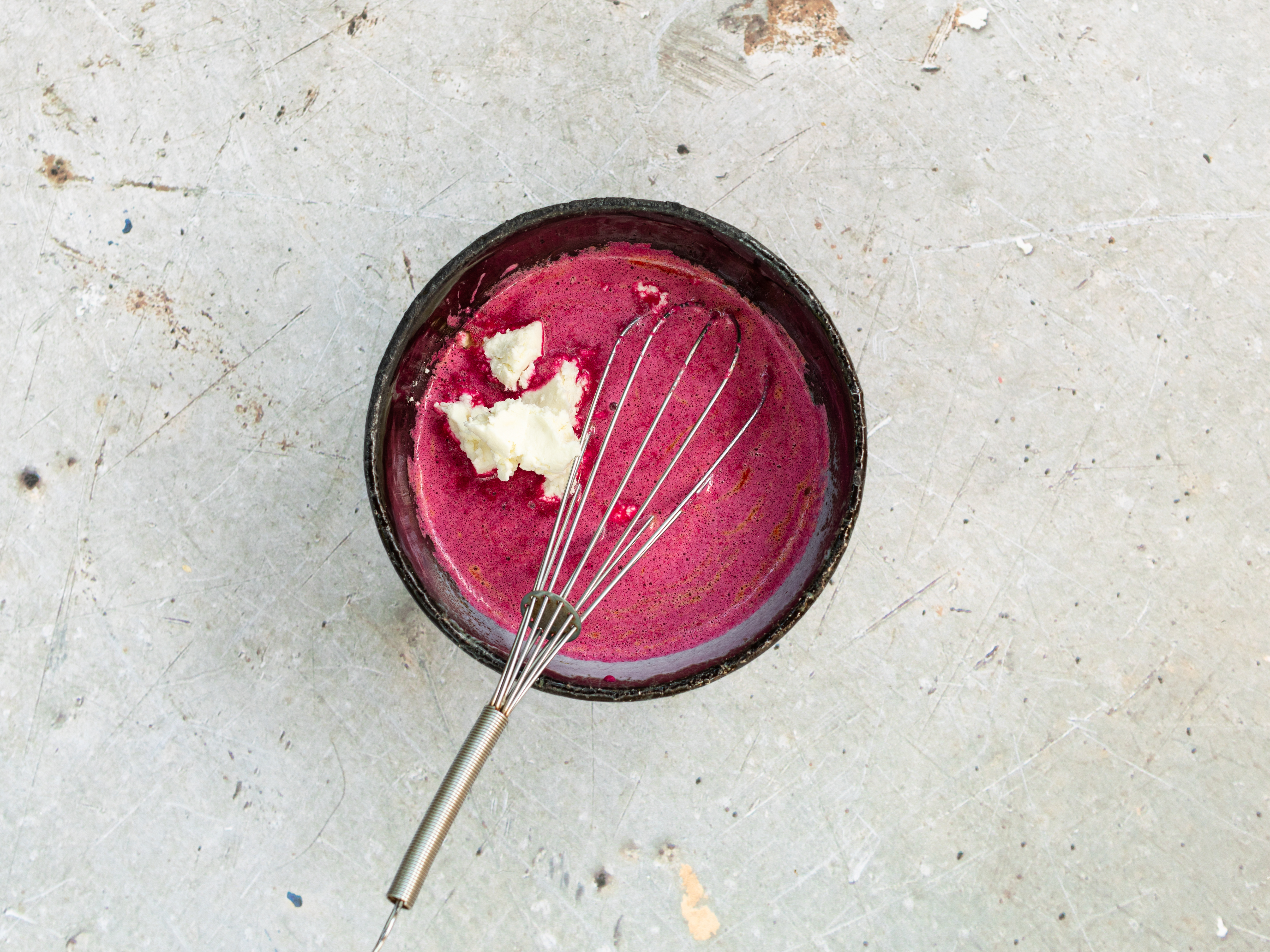 Schritt 2: Teig für Randen-Waffeln mit Ziegenkäse herstellen 