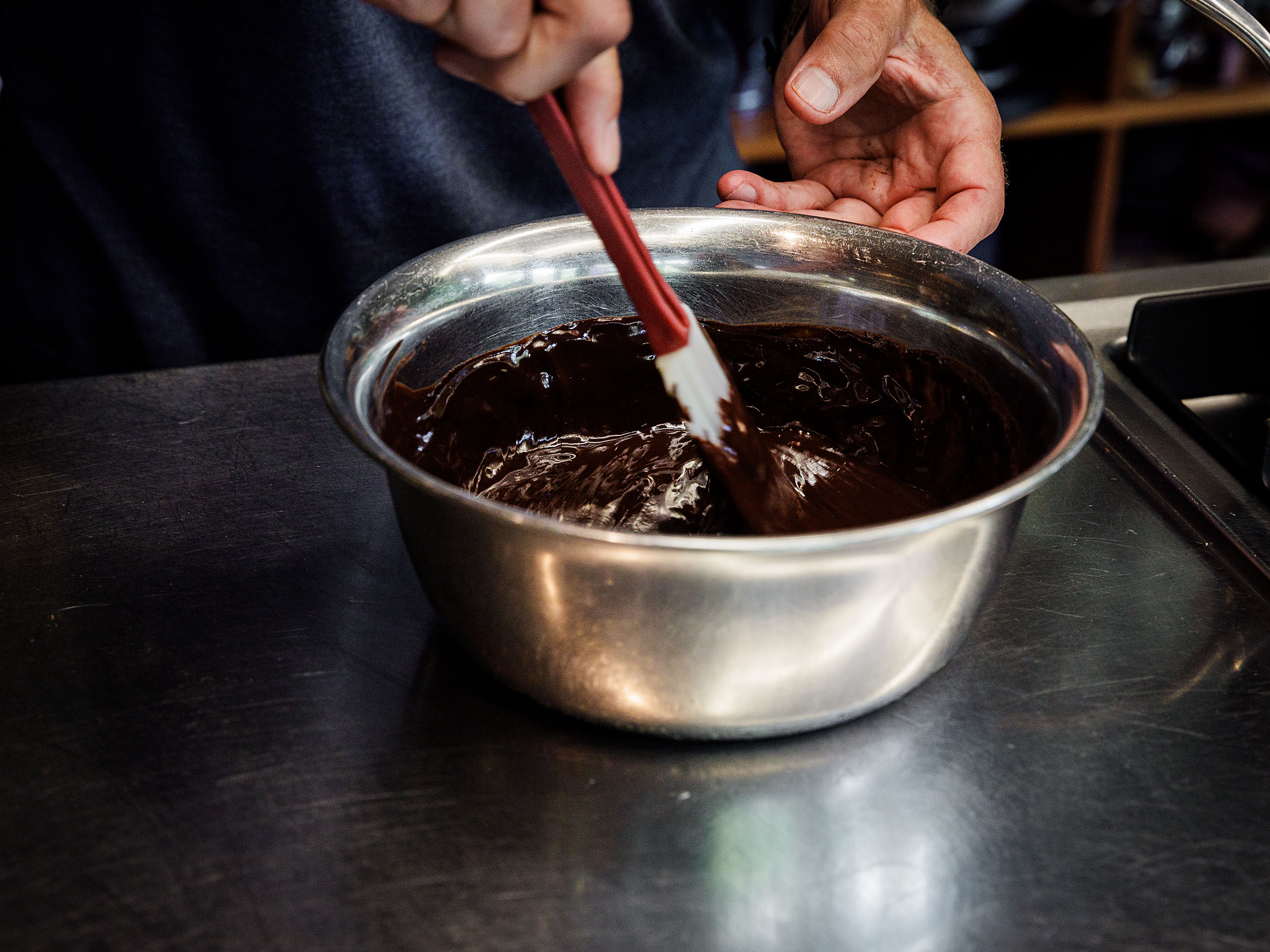 1. Schokolade und Butter schmelzen