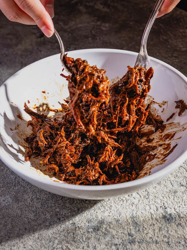 Pulled Beef von der dicken Schulter Rezept Pulled Beef von der dicken Schulter Rezept