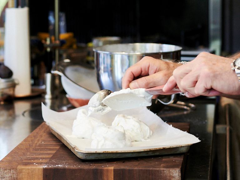 Schritt 3: Meringue zubereiten für die Eton Mess Schritt 3: Meringue zubereiten für die Eton Mess