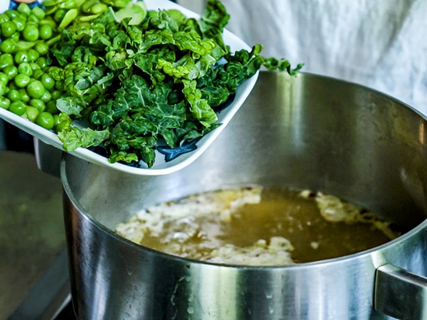 Schritt 3: Kombu Dashi mit Seafood vollenden