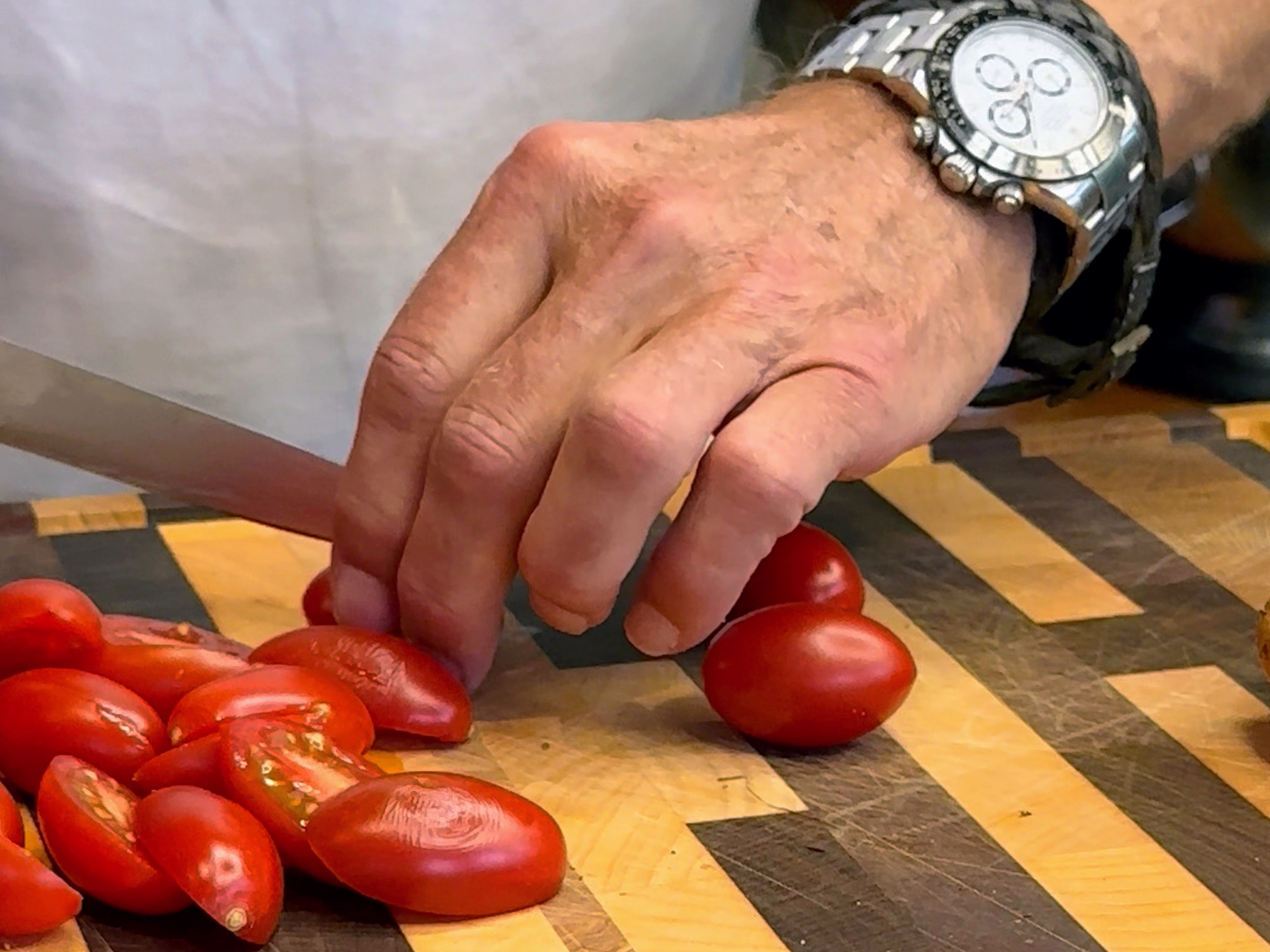 Schritt 1: Tomaten für Kaiserling-Carpaccio mit Burrata rösten 