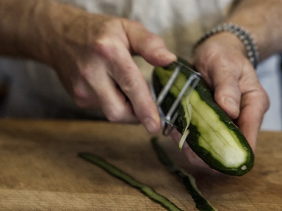 Schritt 2: Limetten-Mezcal-Sauce für Ceviche de Hamachi con Mezcal zubereiten 