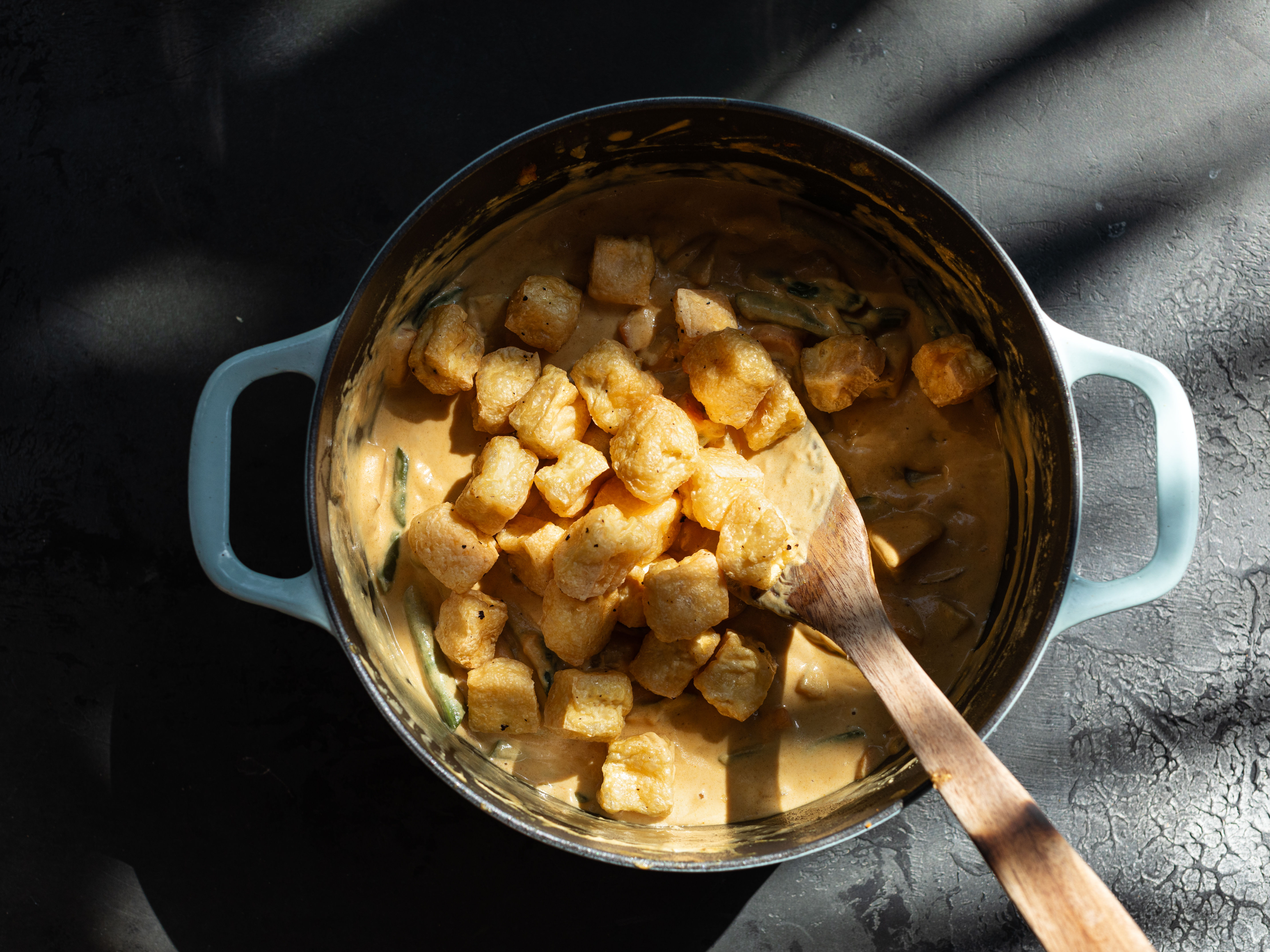 Schritt 6: Tofu für Thai Massaman-Curry hinzufügen 