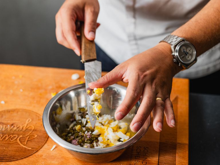 Schritt 3: Sauce Tartare zubereiten Schritt 3: Sauce Tartare zubereiten