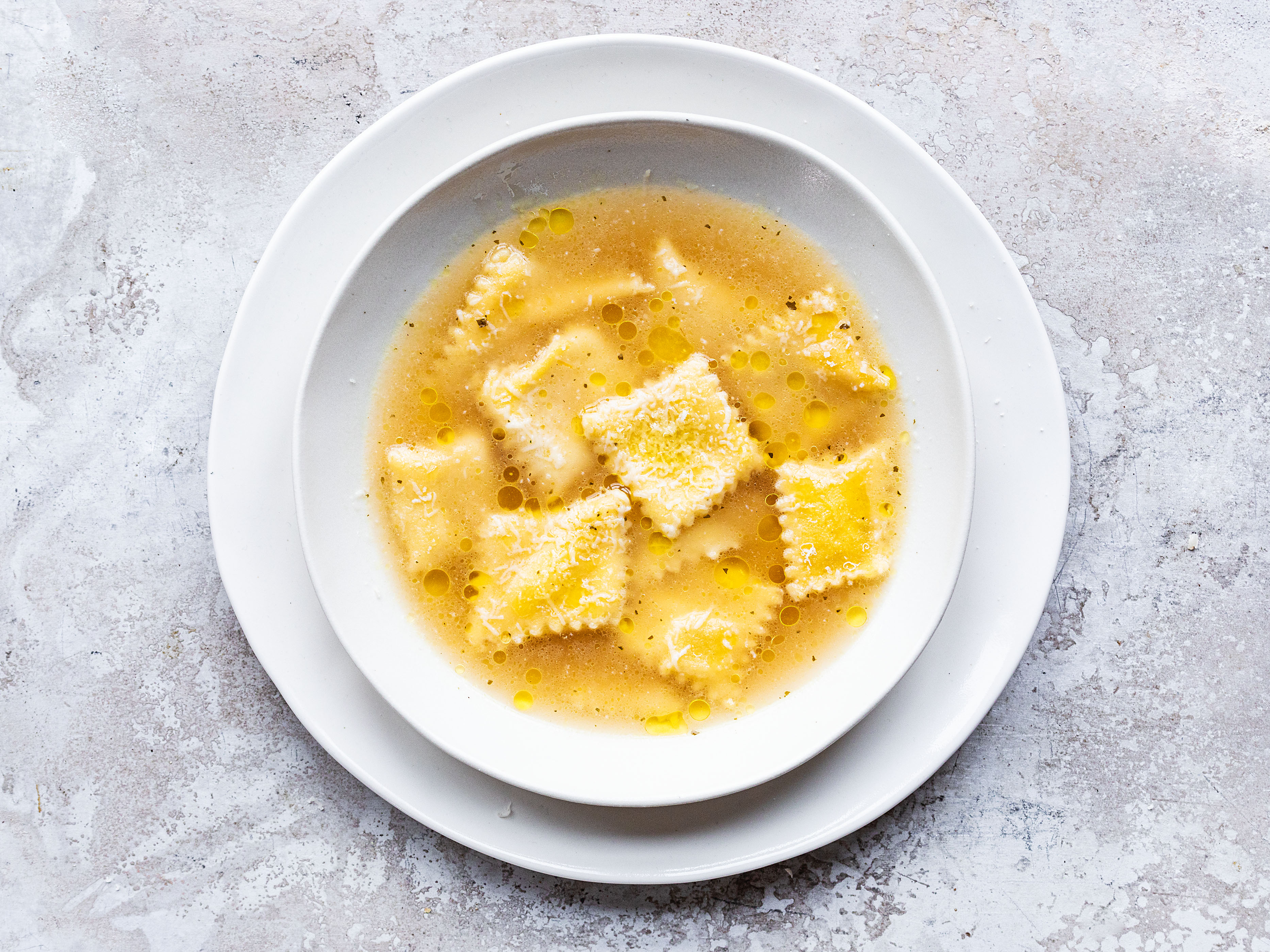 Schritt 3: Ravioli ziehen lassen und anrichten