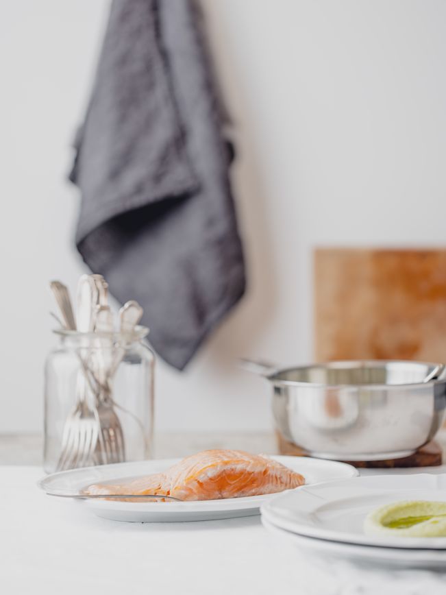 Gebratener Lachs mit grünem Kartoffelpüree Rezept Gebratener Lachs mit grünem Kartoffelpüree Rezept
