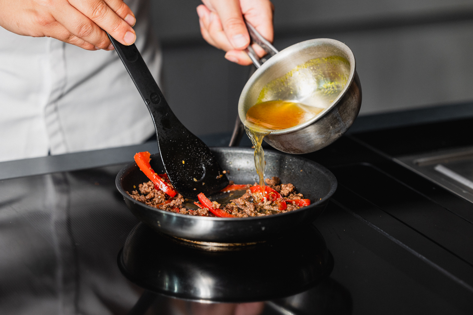 Schritt 1: Hackfleisch zubereiten