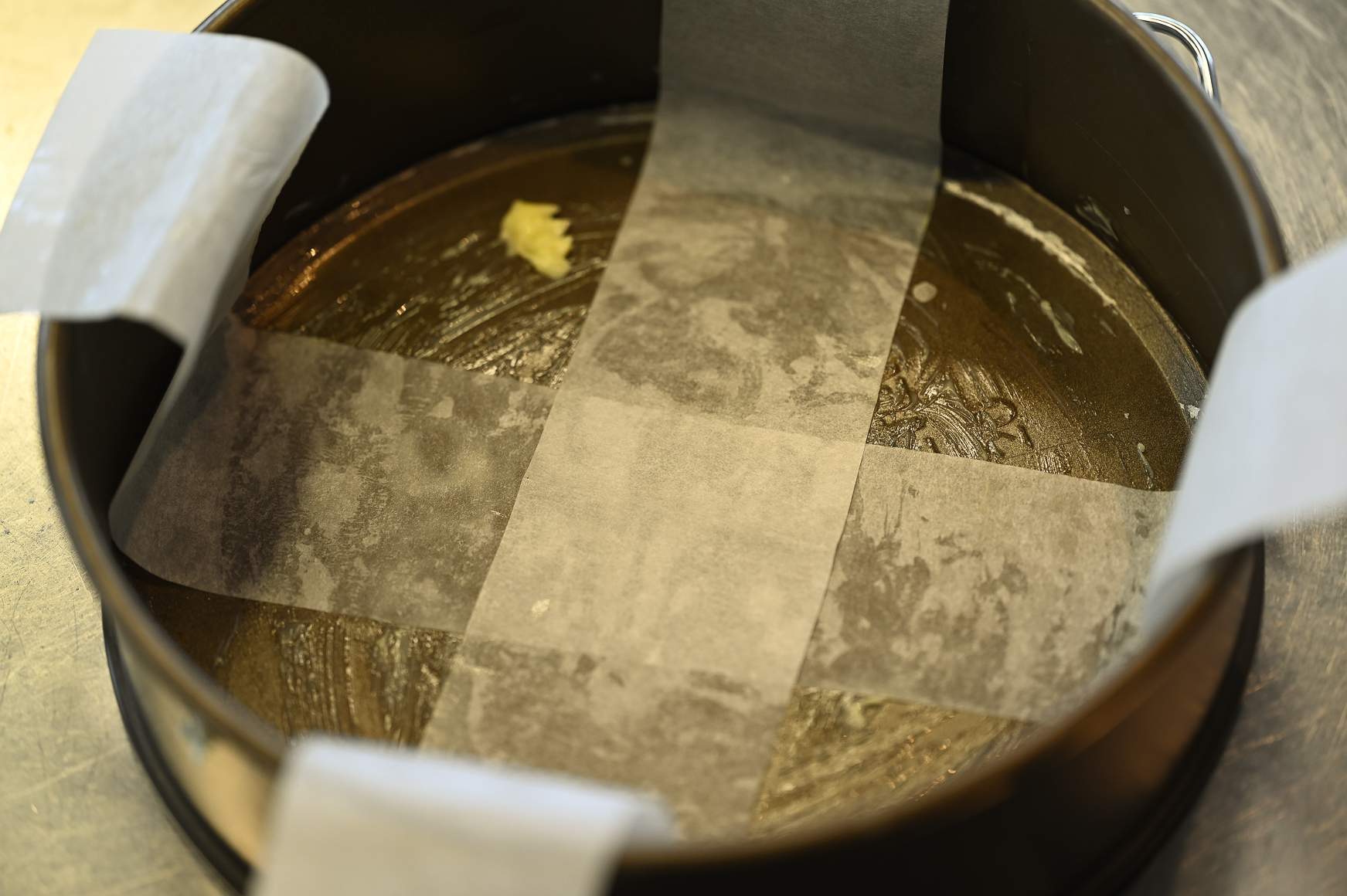 Schritt 3: Cakeform   für Japanischen Cheesecake vorbereiten, befüllen