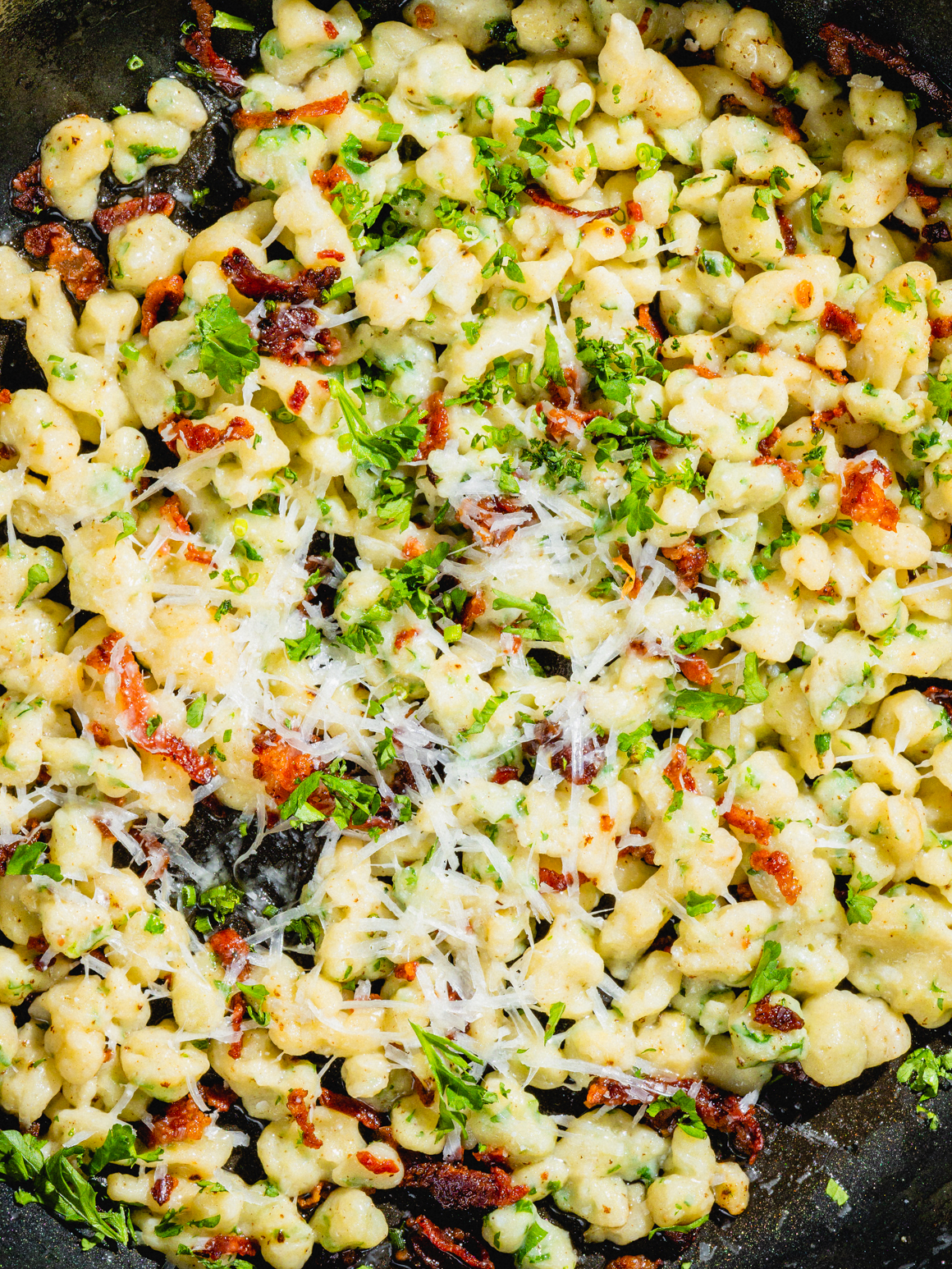 Kräuter-Spätzle mit Panchetta und Pecorino Rezept 2