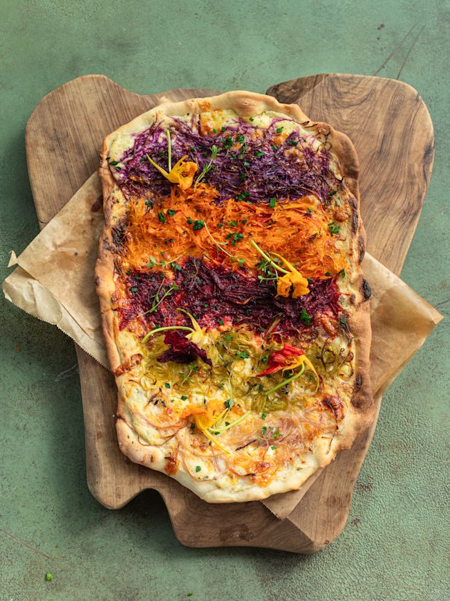 Regenbogen-Flammkuchen Rezept 2 Regenbogen-Flammkuchen Rezept 2