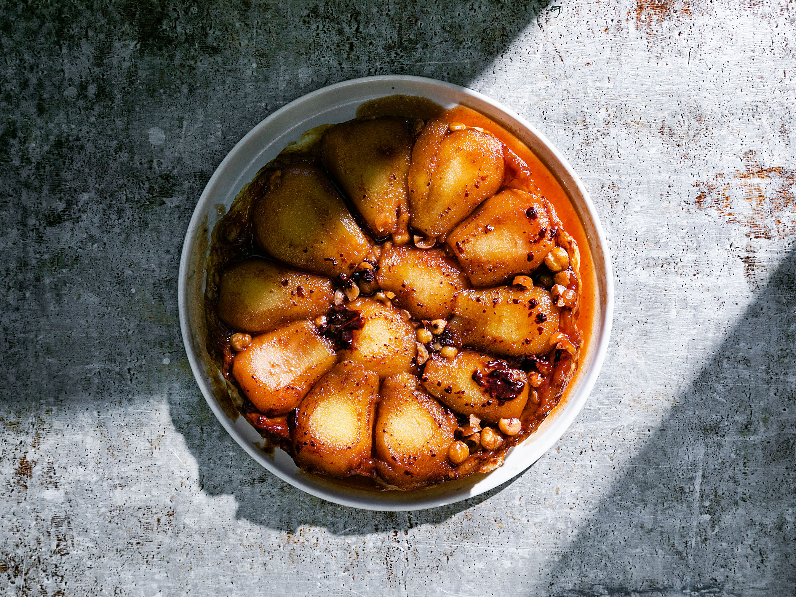 Schritt 3: Tarte in Scheiben schneiden und lauwarm servieren