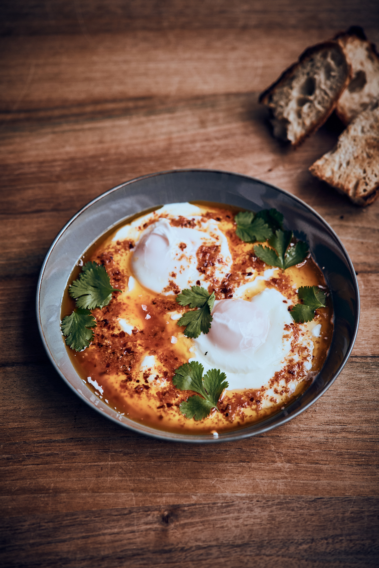 Pochierte Eier mit Chili-Butter-Joghurt Rezept 2