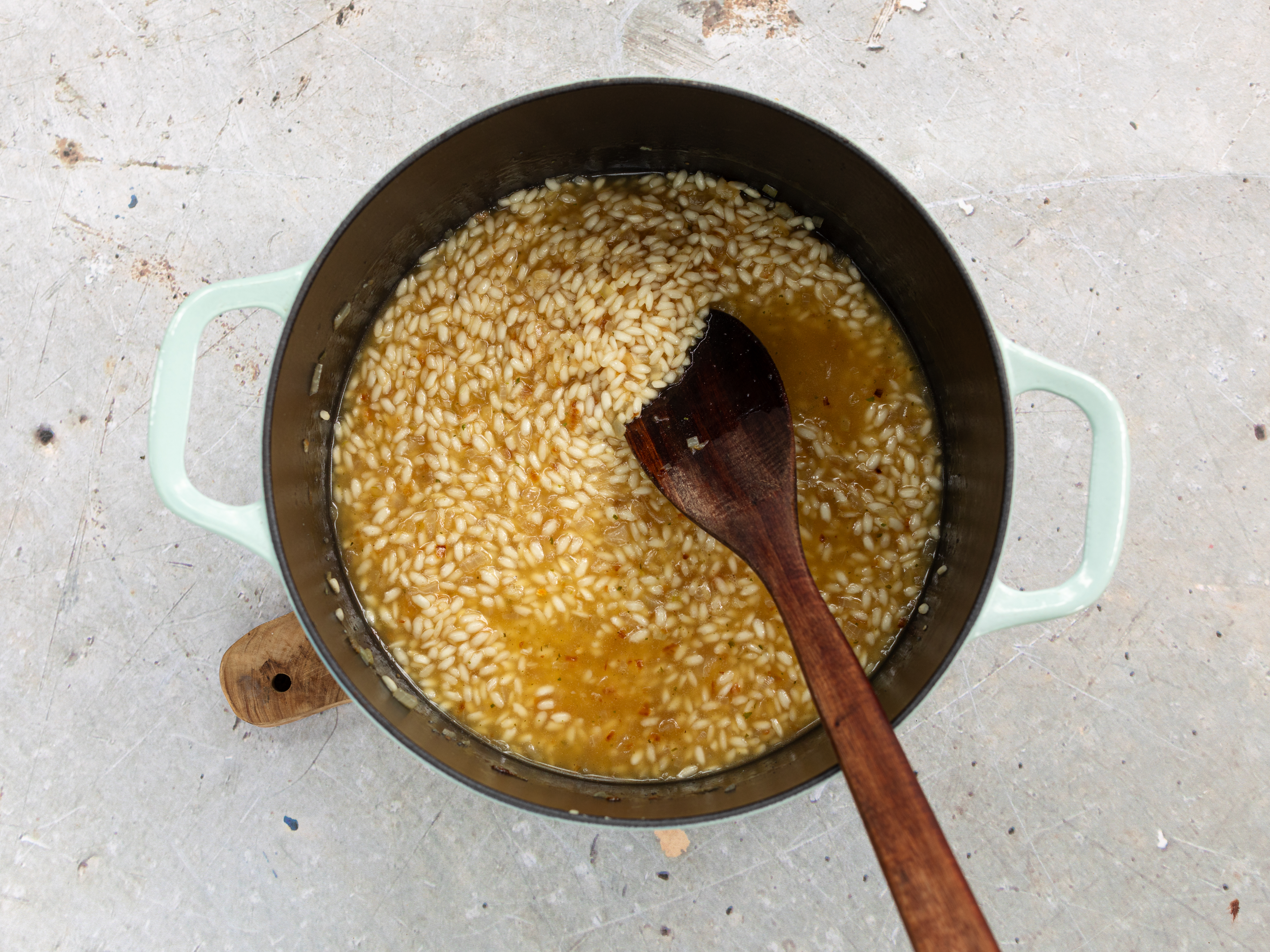 Schritt 2:  Reis für Fenchel-Pilz Risotto zubereiten 