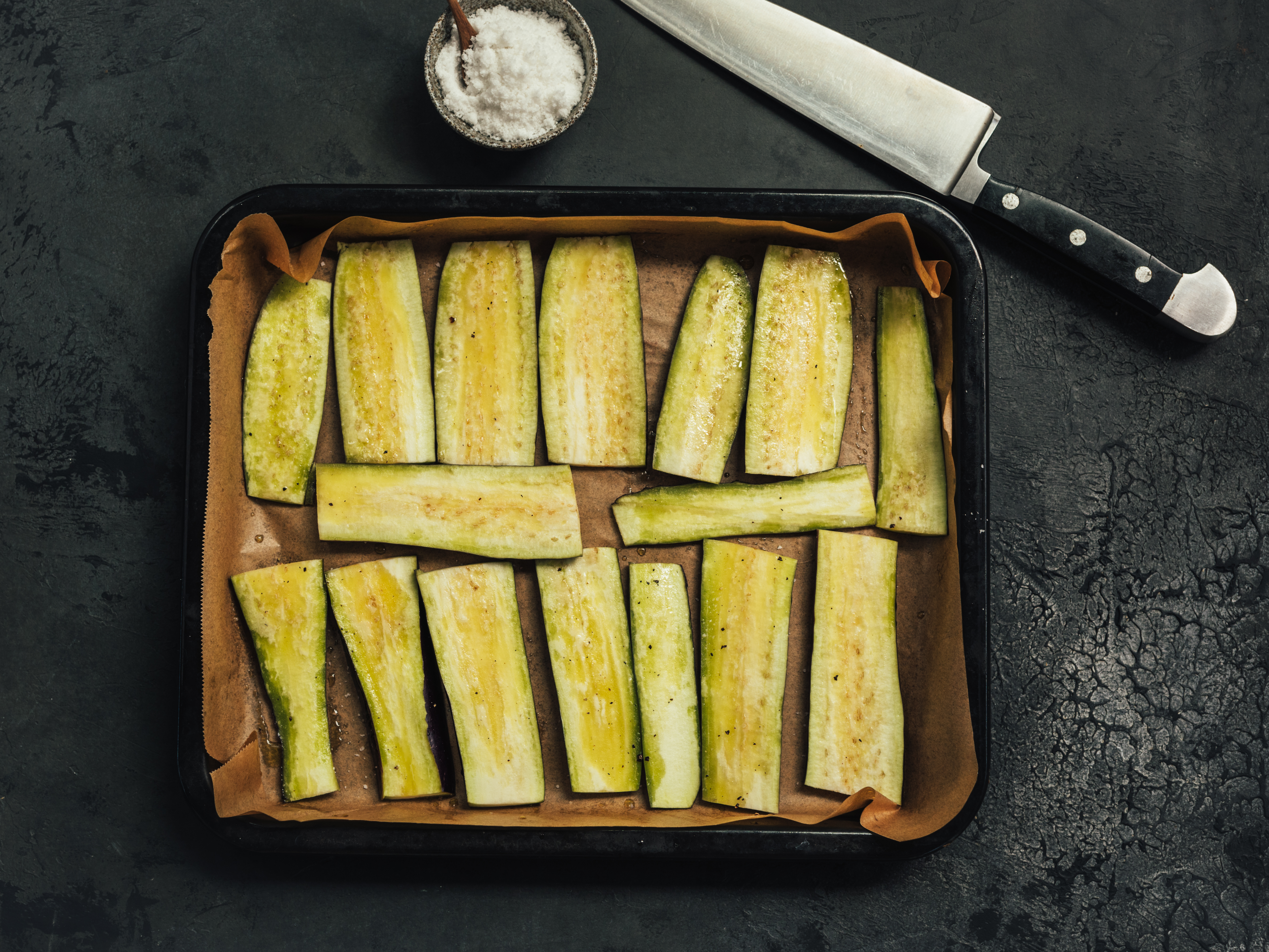 Schritt 1: Auberginen backen