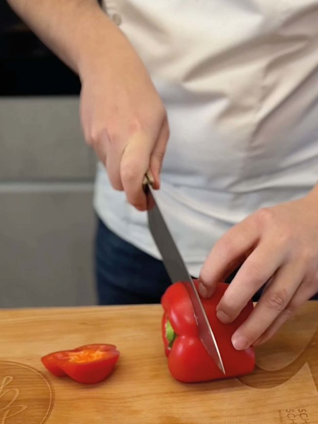 Peperoni schneiden Teaser Peperoni schneiden Teaser