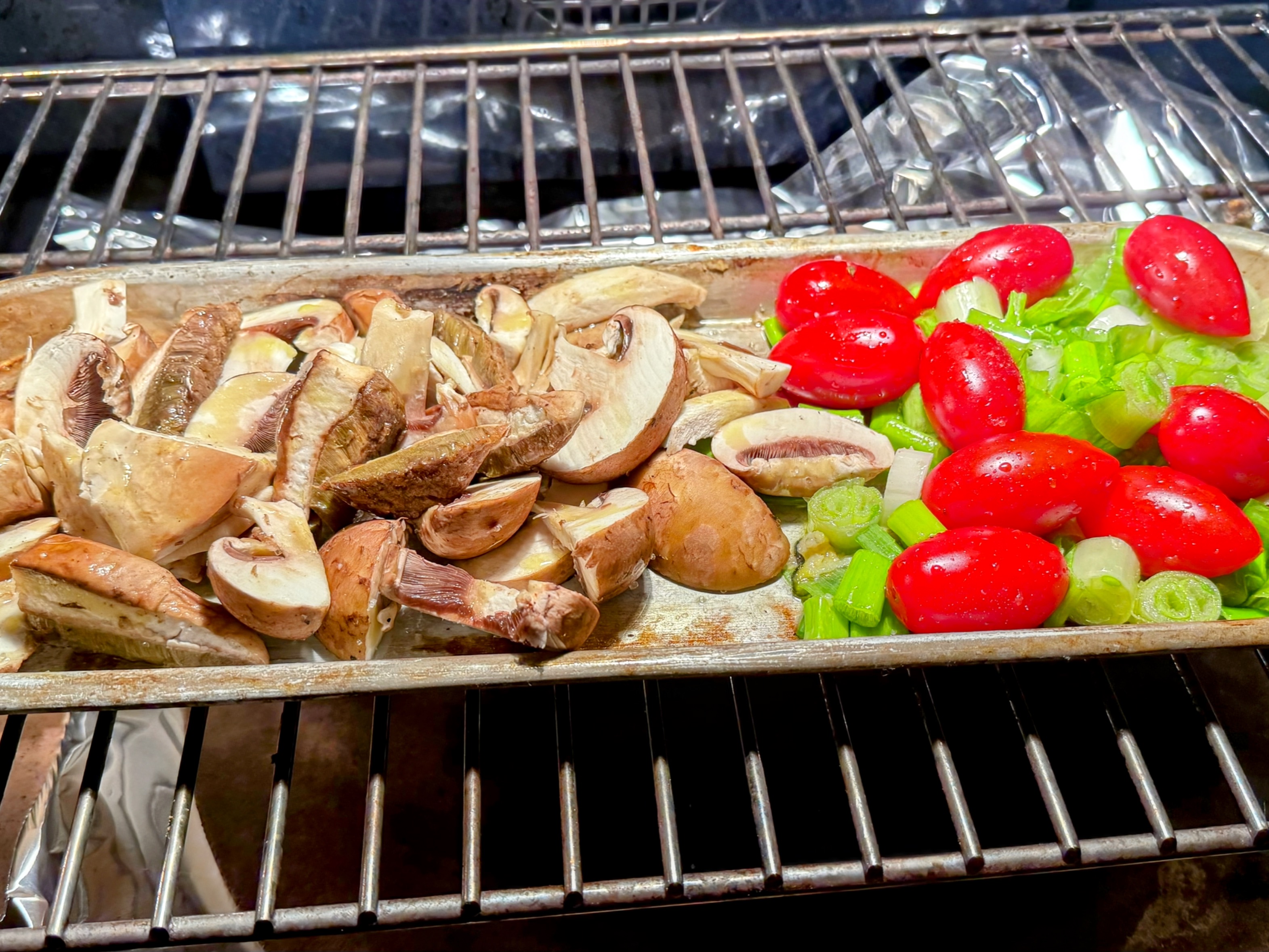 Schritt 2: Gemüse rösten und Röstpilze Polenta zubereiten