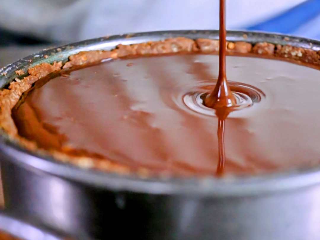 Schritt 3: Schokoladenfüllung für Triple Chocolate Tarte zubereiten 