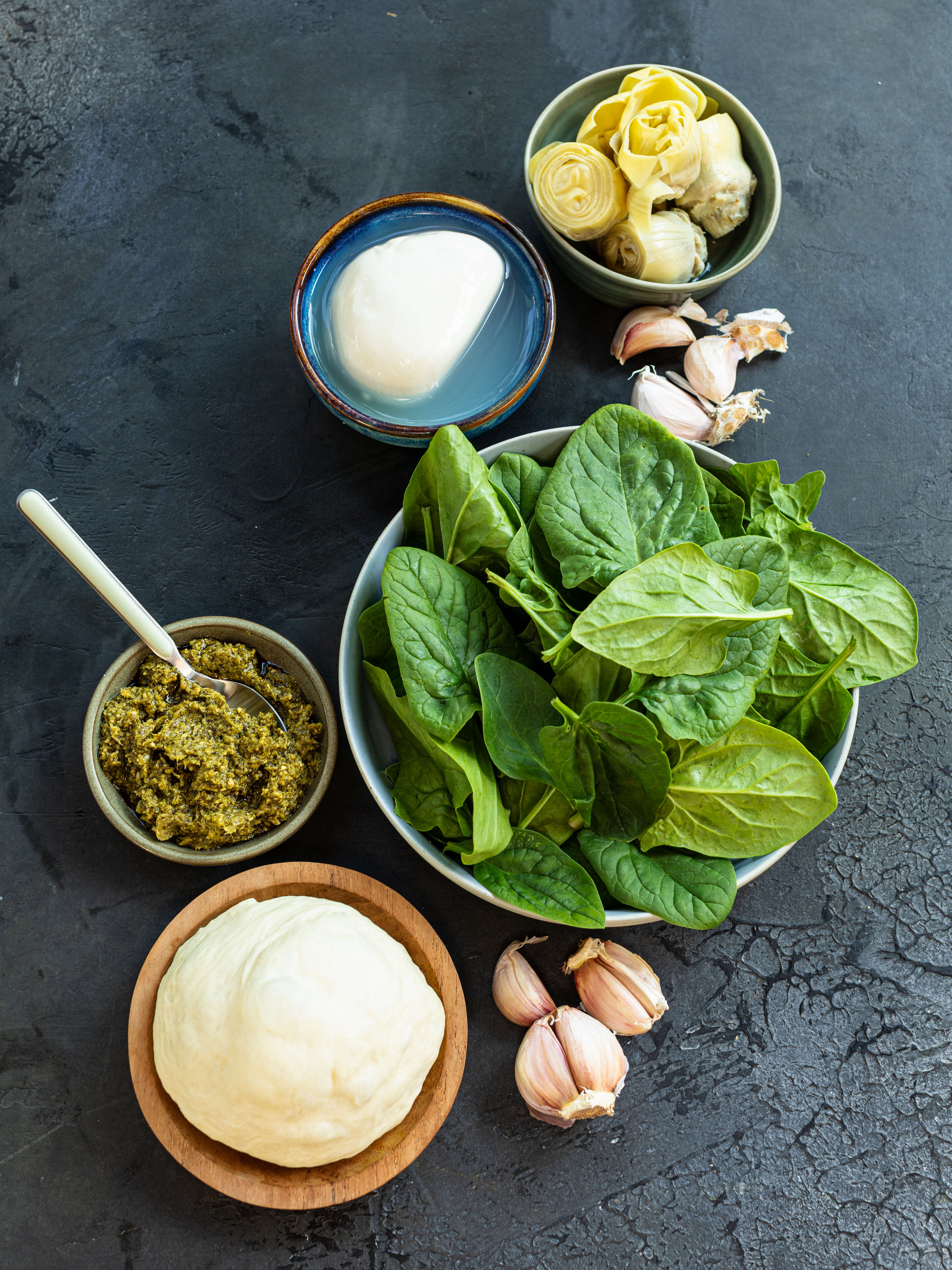 Pizza mit Artischocke und Spinat Rezept 